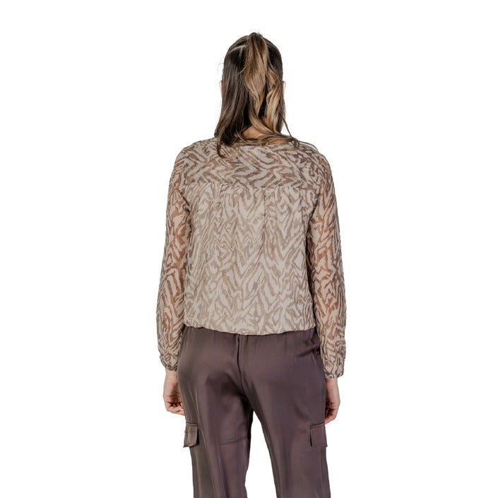Street One Bloes Dames