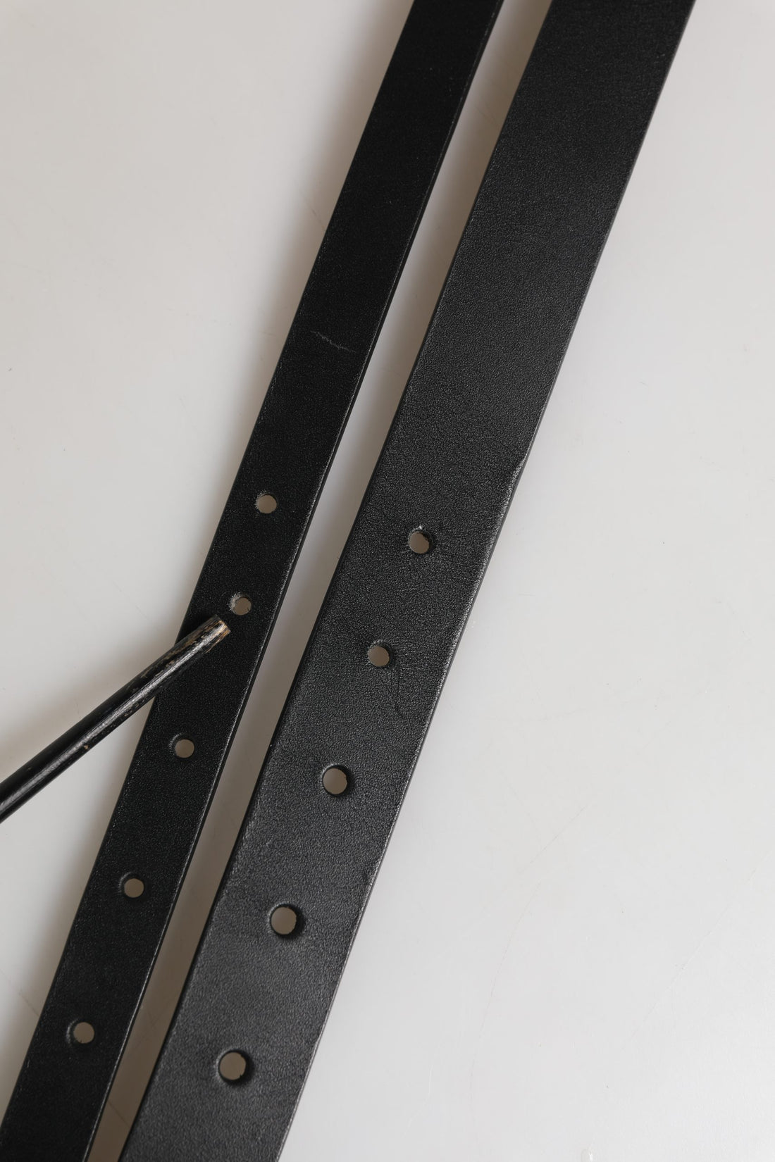 Zwarte Leren Riem met Dubbele Band en Zilverkleurige Gesp