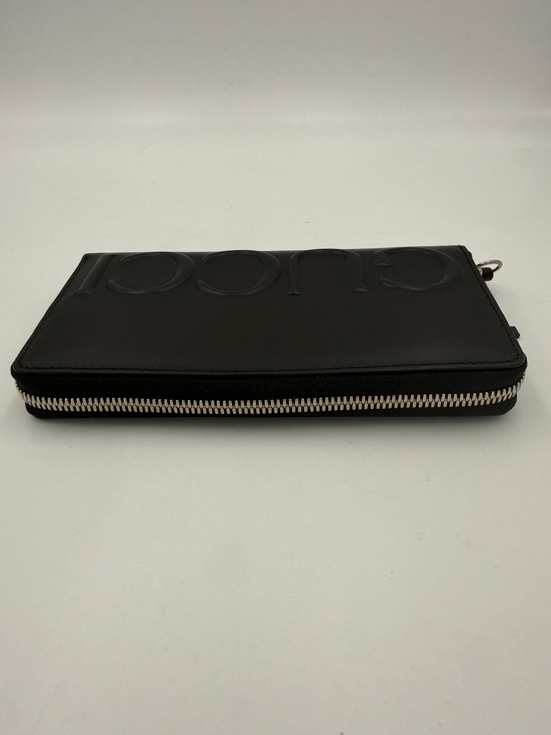 Gucci GUCCI Zip Black Front Logo Embossed Wallet