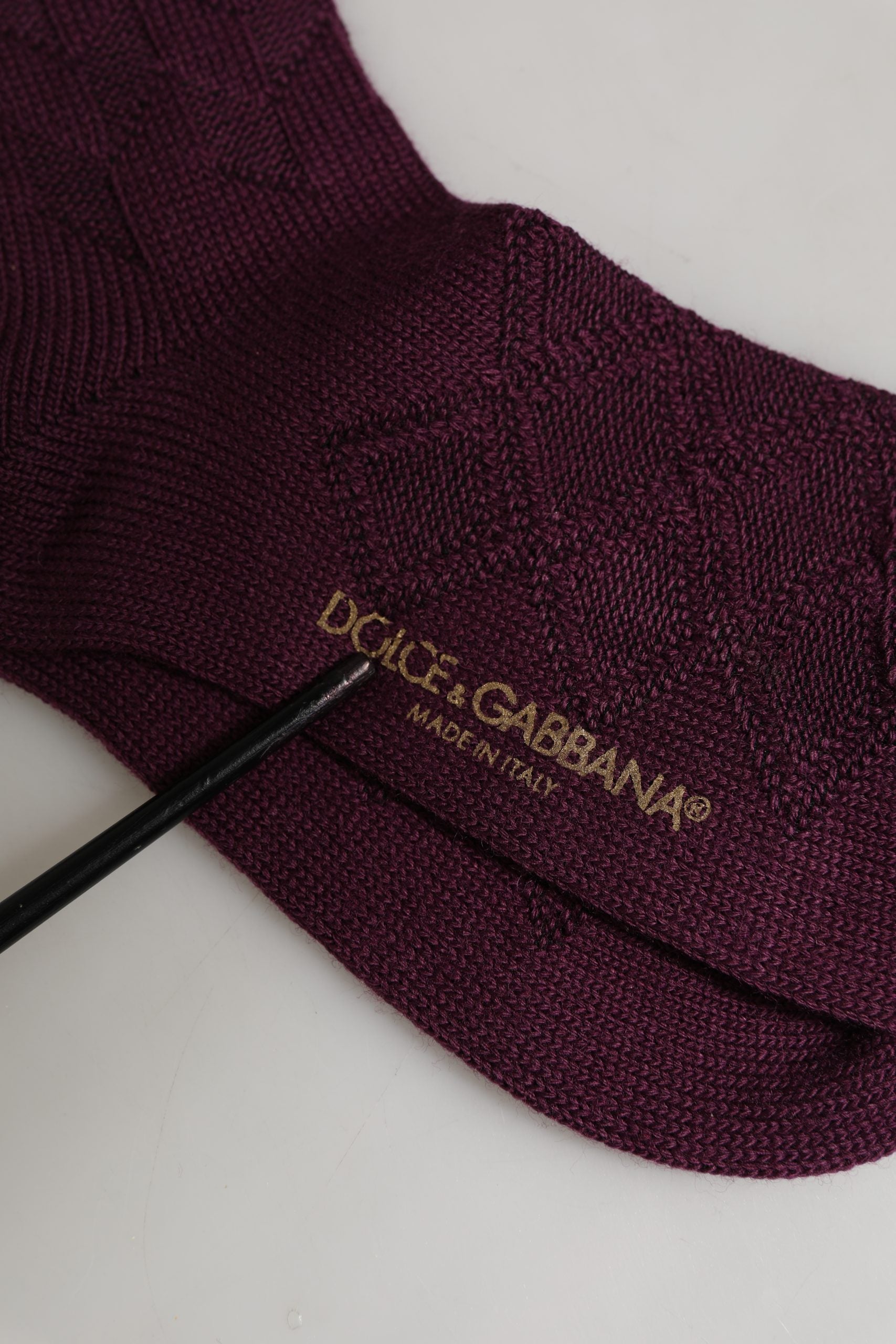 Dolce & Gabbana Burgundy Wool Crest Logo Knee High Accessory Socks
