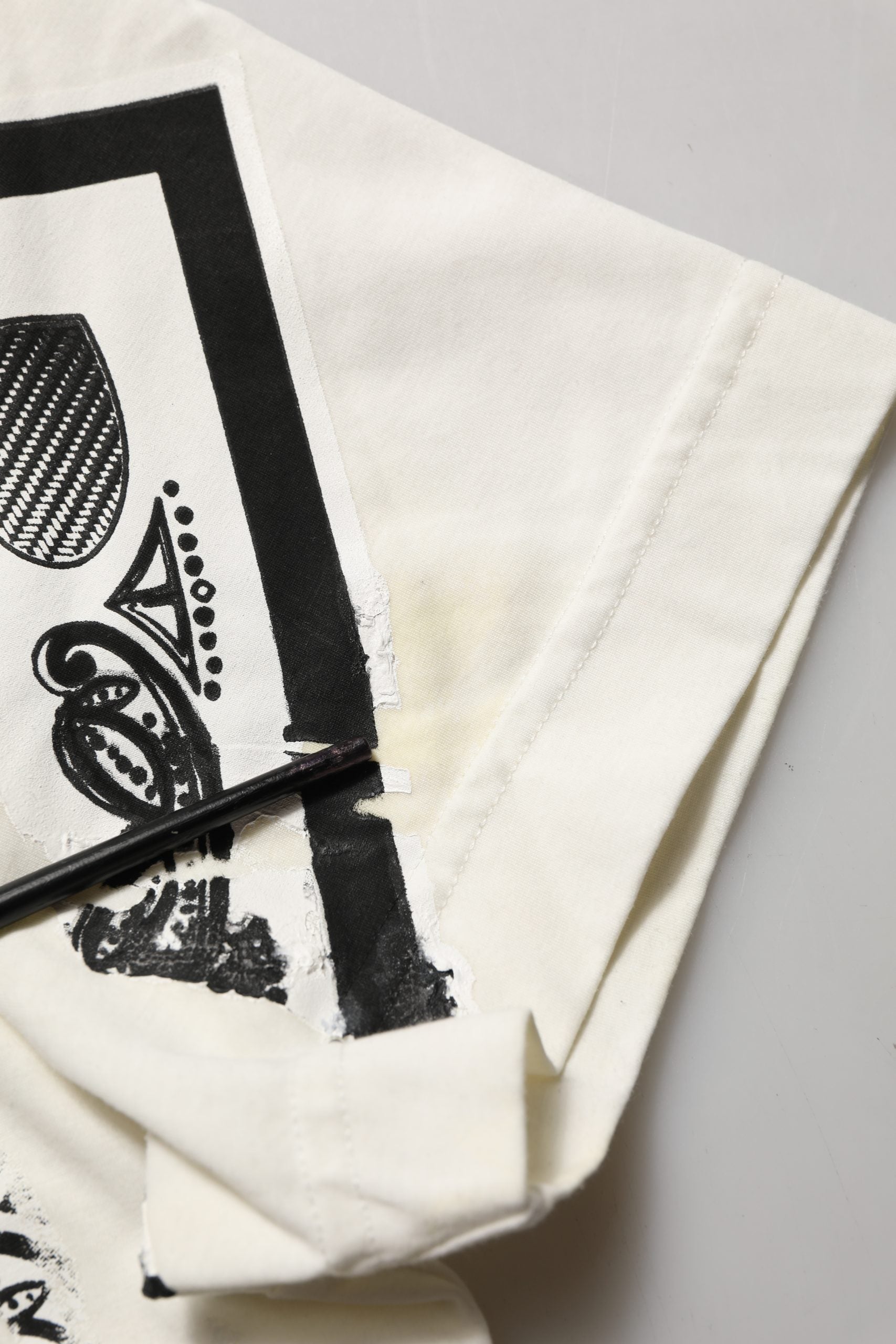 Dolce & Gabbana White Bandana Print Cotton Crew Neck T-shirt