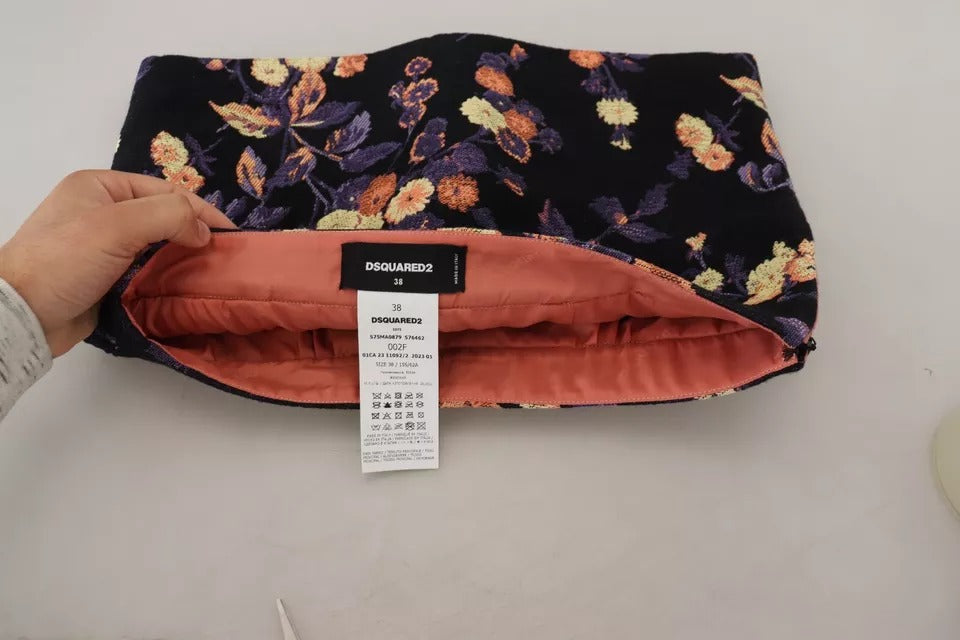 Zwarte geborduurde A-lijn minirok met bloemen en middelhoge taille