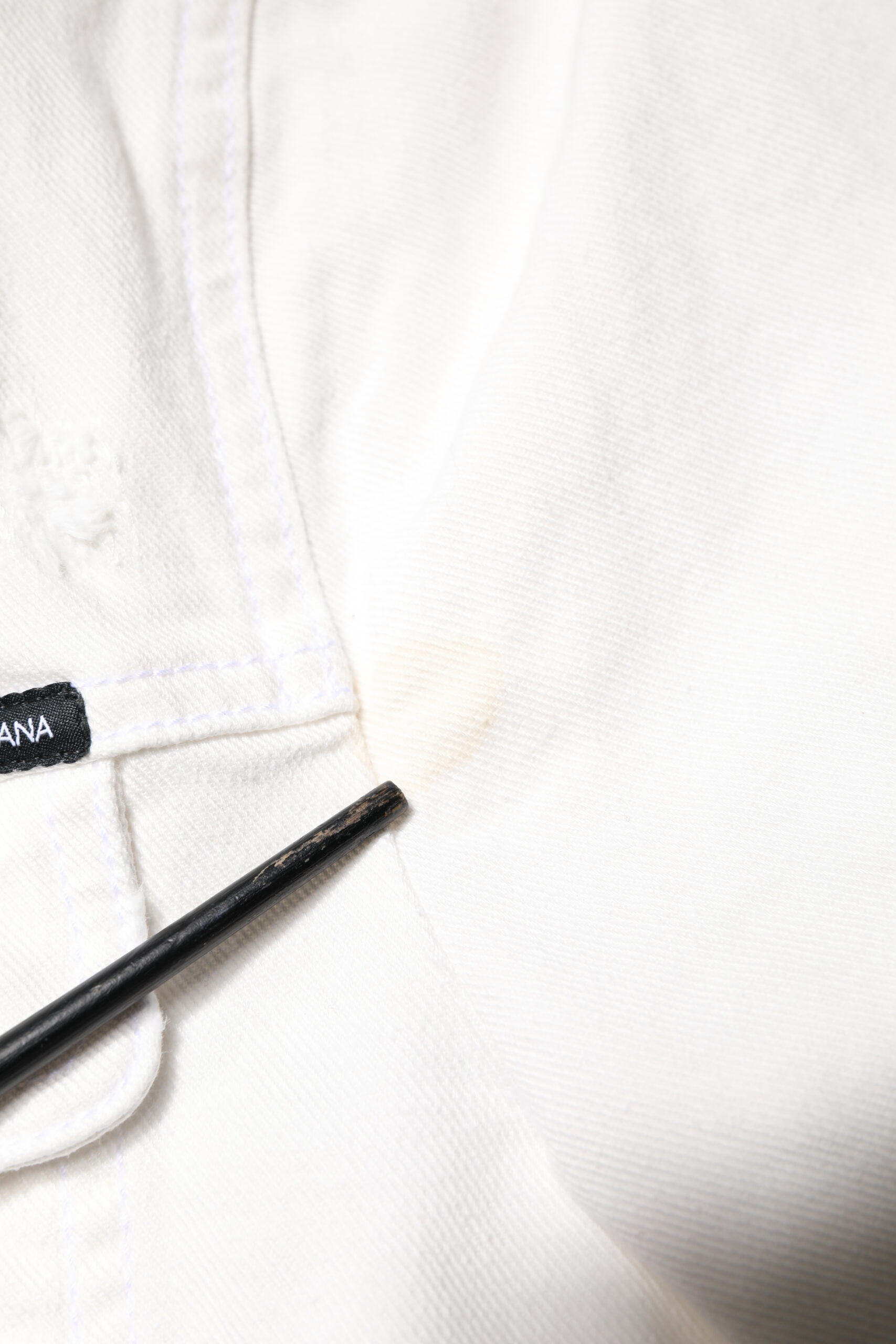 Witte Katoenen Stretch Denim Jas met Graffiti