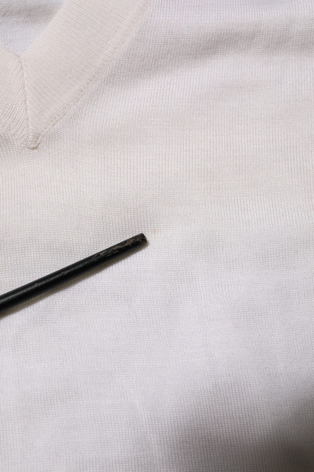Dolce & Gabbana White Cashmere Logo V-neck Pullover Sweater