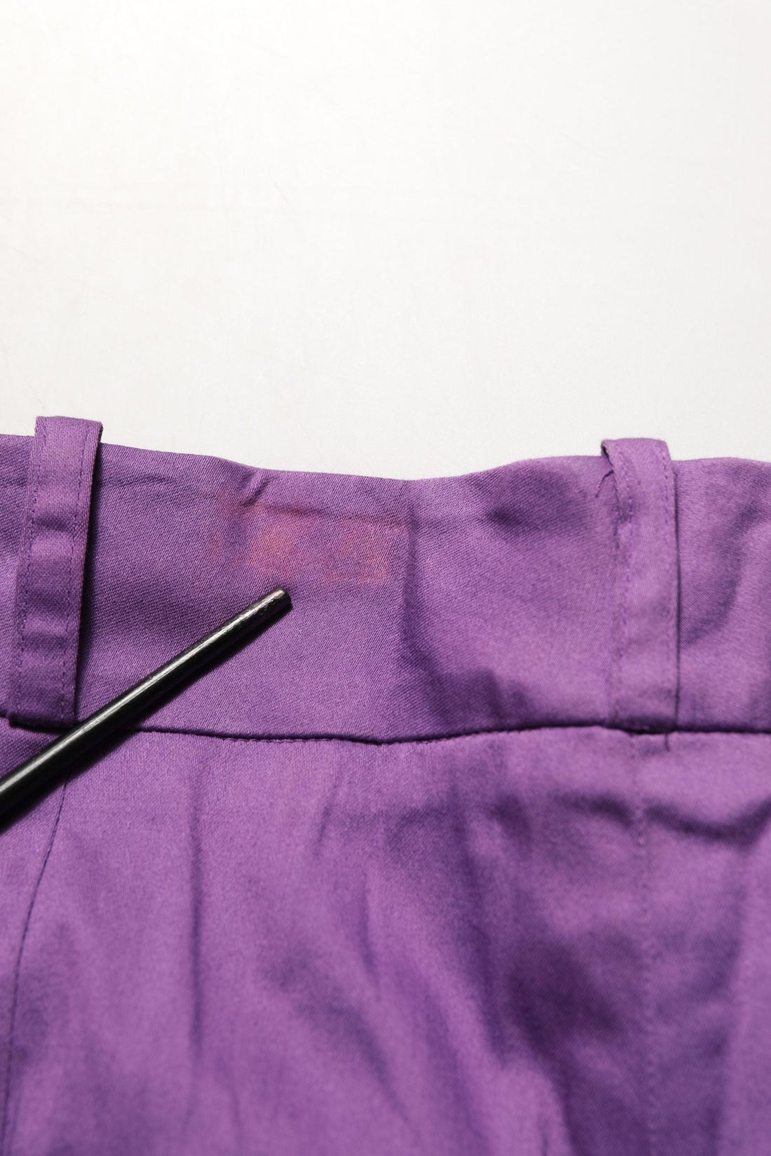 BENCIVENGA Violet Cotton Stretch High Waist Cropped Trouser Pants - RIMODA