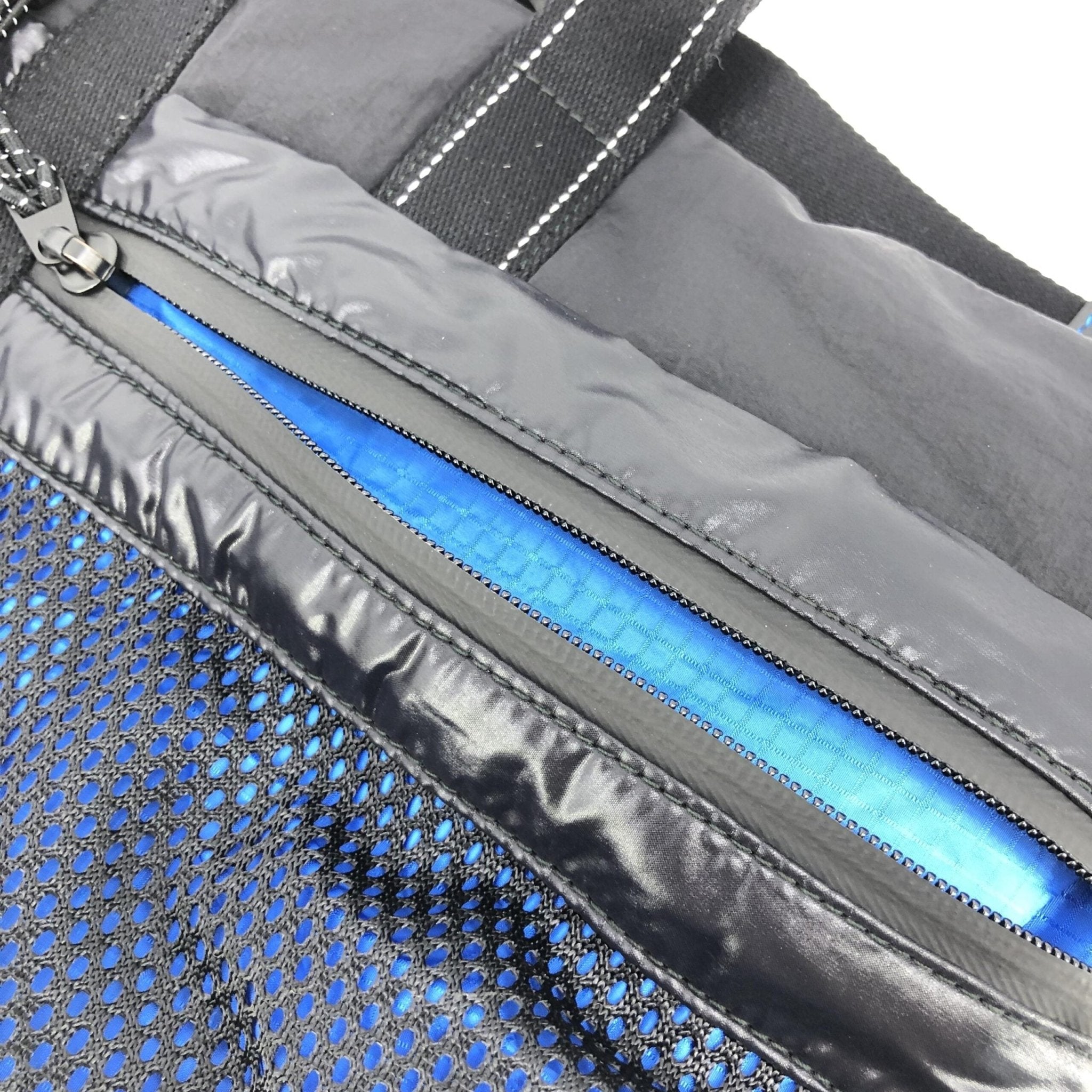 Bottega Veneta Black And Blue Nylon Convertible Tote - RIMODA