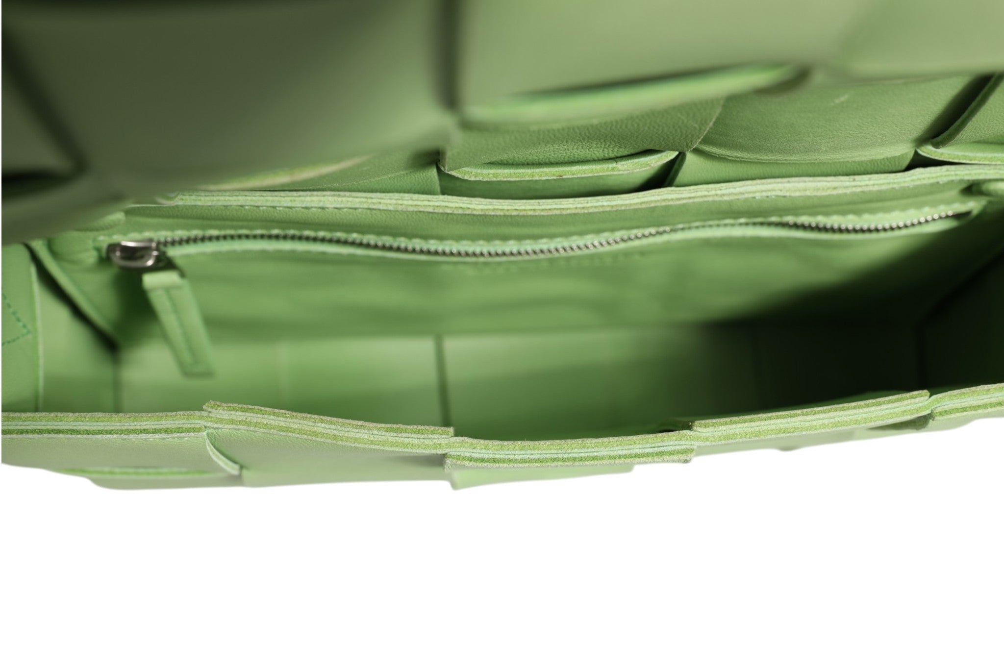 Bottega Veneta Cassette Crossbody Bag - RIMODA
