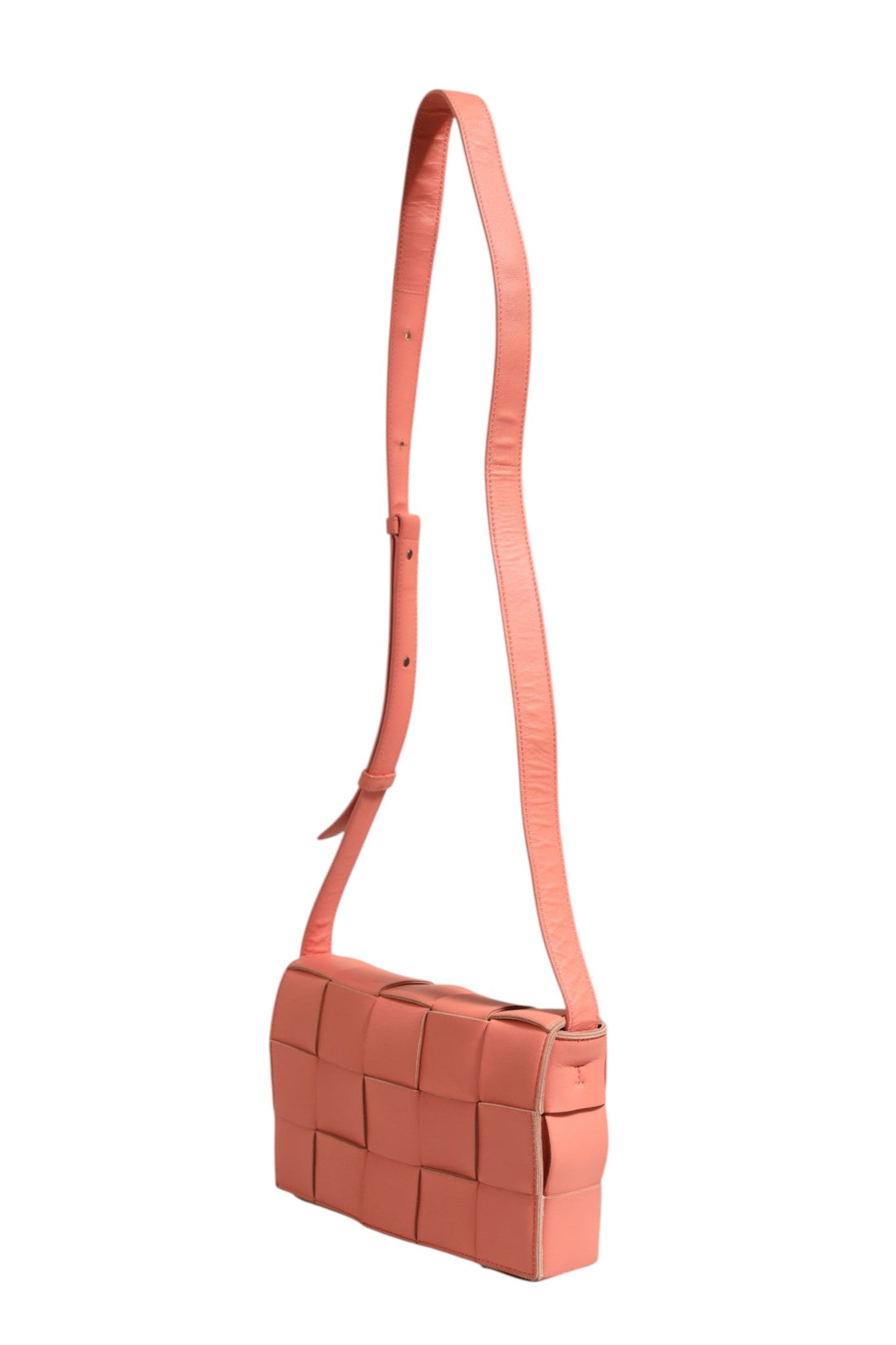 Bottega Veneta Lambskin Maxi Intrecciato Cassette Crossbody Bag - RIMODA