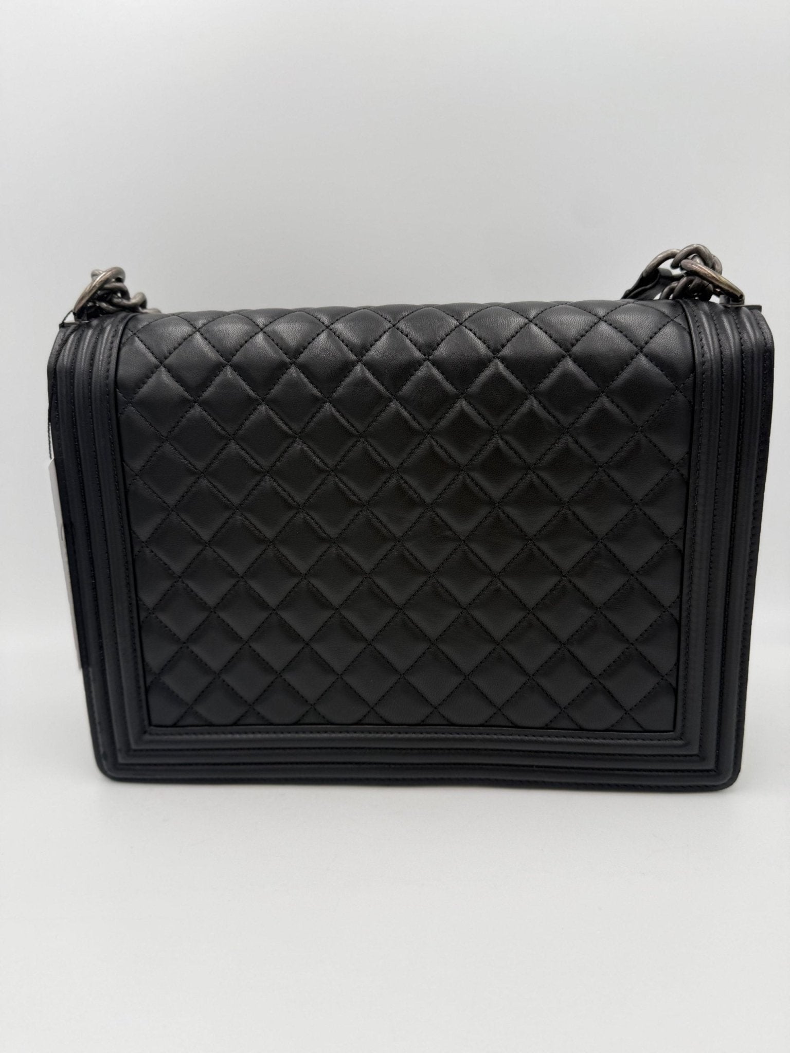 Chanel Bicolor Leather Handbag - RIMODA