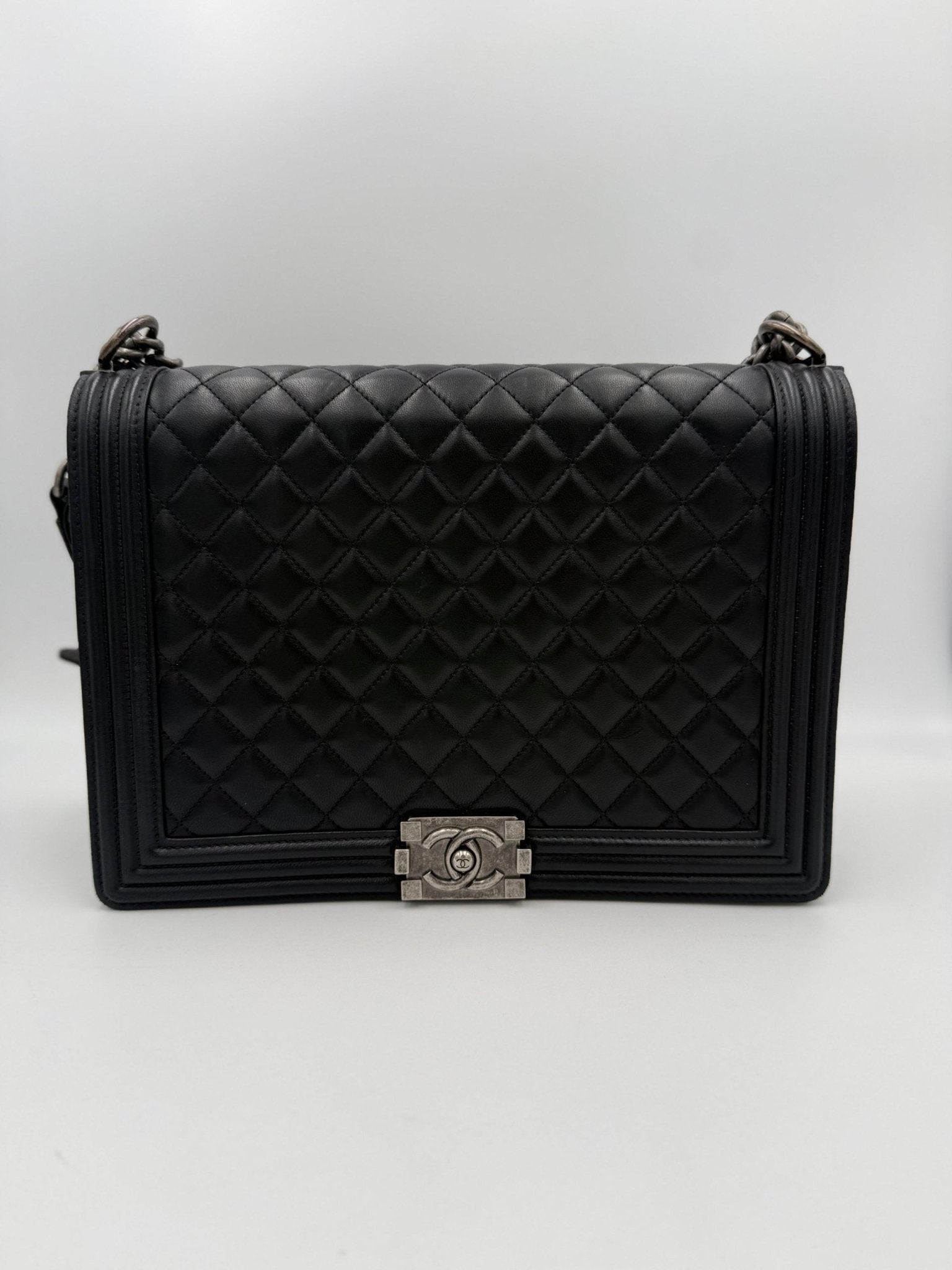Chanel Bicolor Leather Handbag - RIMODA
