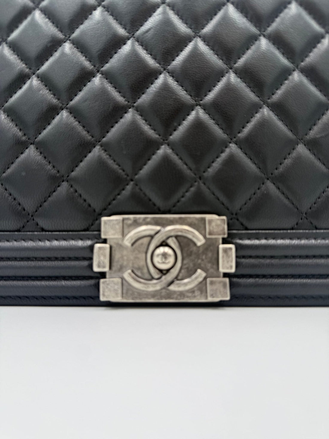 Chanel Bicolor Leather Handbag - RIMODA