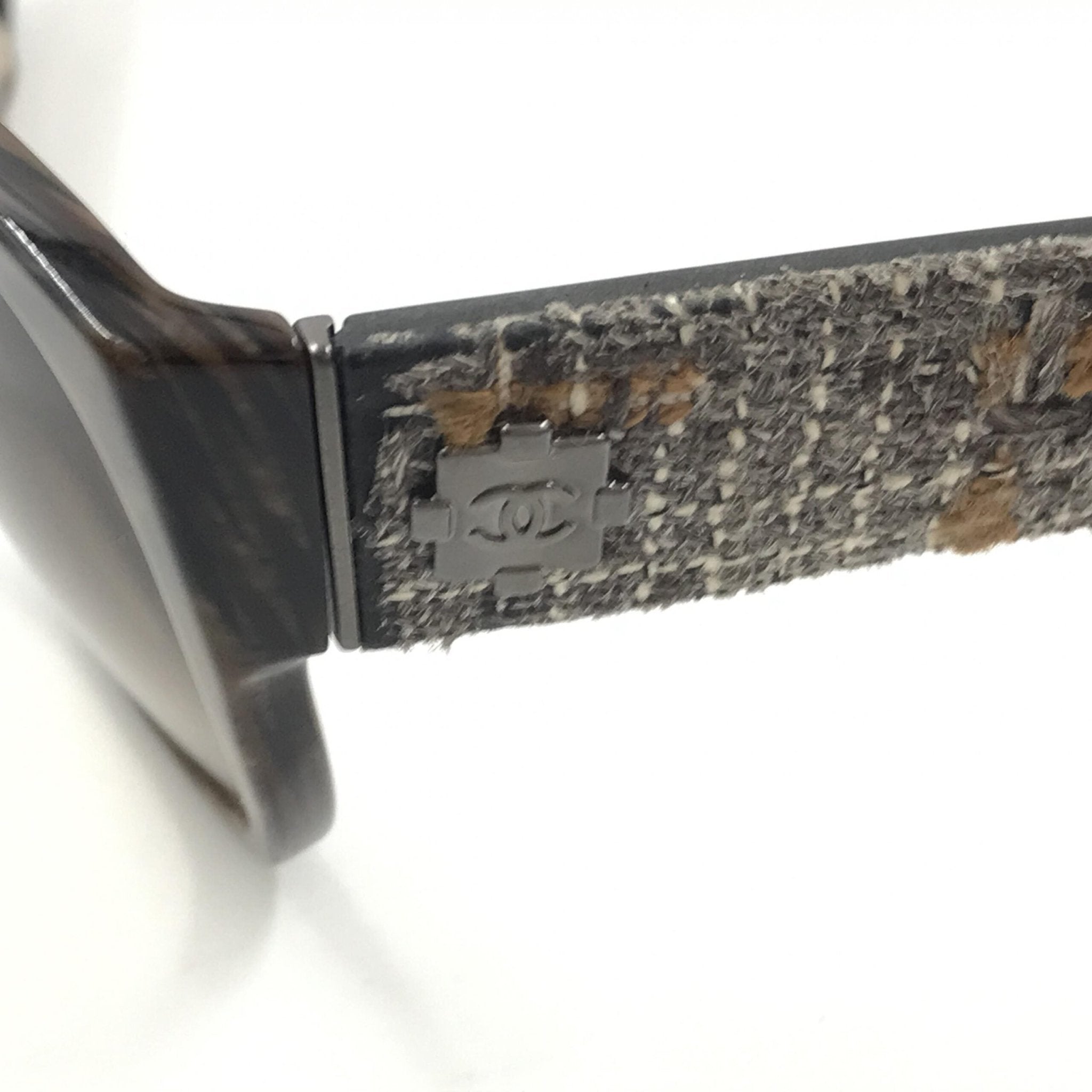 Chanel Brown Frame With Tweed Accents Sunglasses - RIMODA