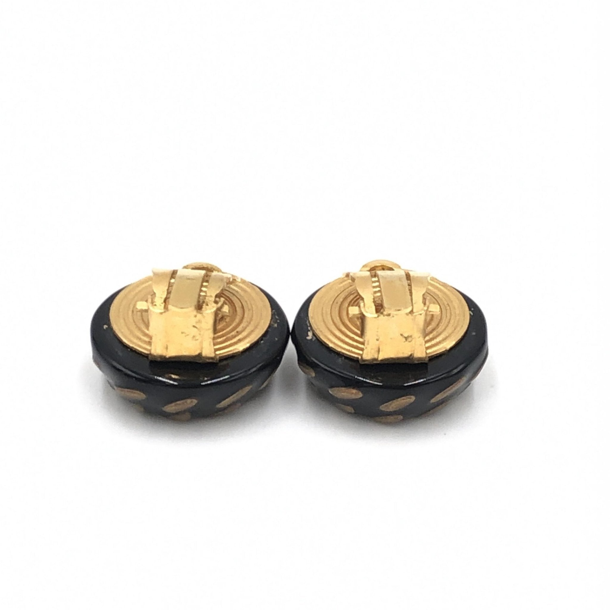 Chanel CC Button Clip-On Earrings - RIMODA