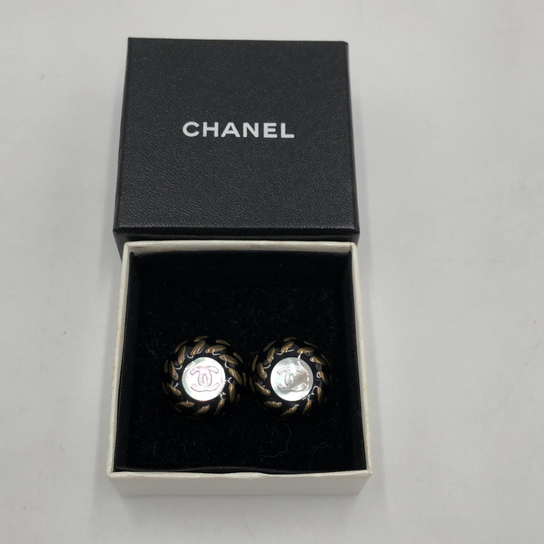 Chanel CC Button Clip-On Earrings - RIMODA