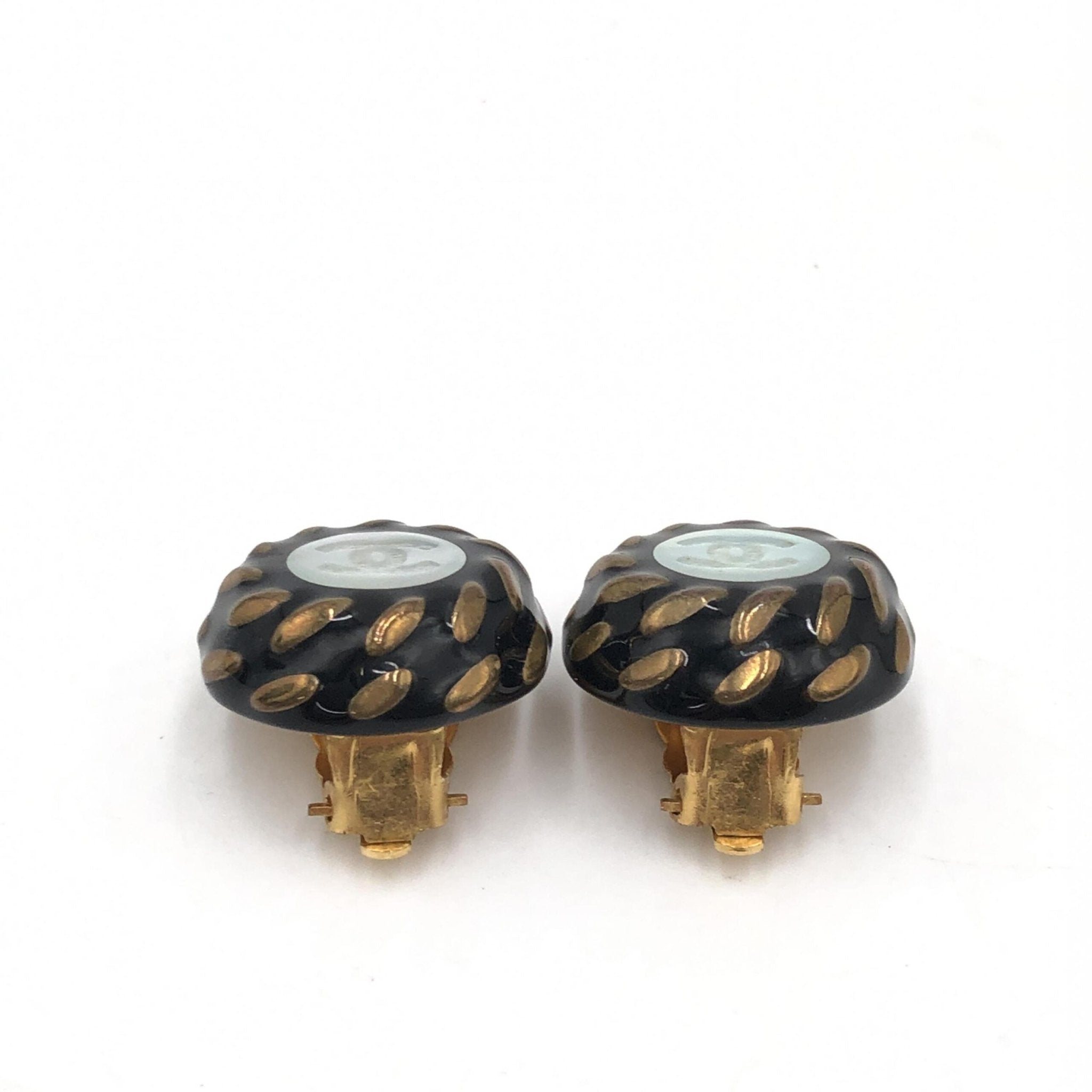 Chanel CC Button Clip-On Earrings - RIMODA