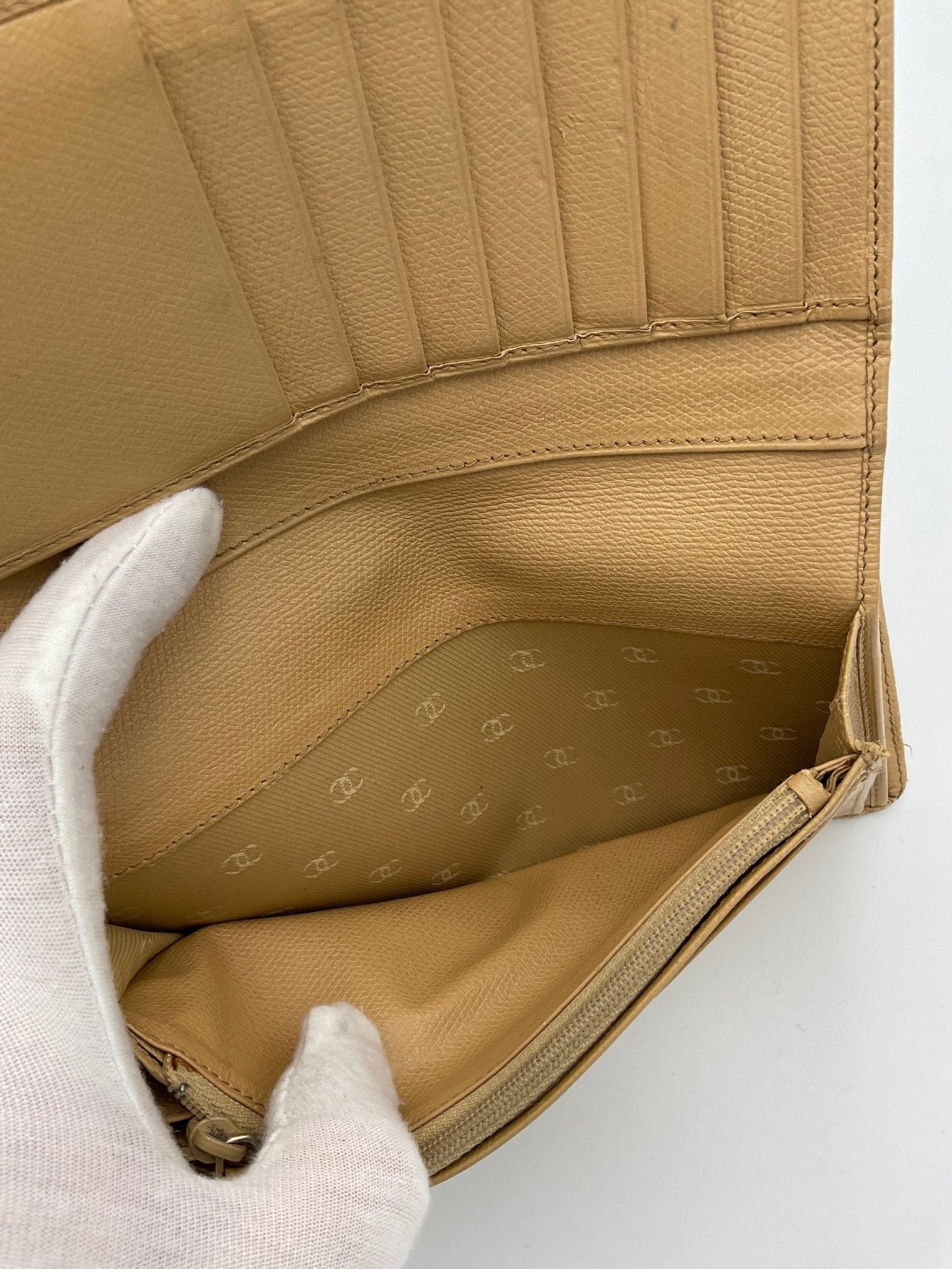 Chanel CHANEL CC Powder Wallet - RIMODA