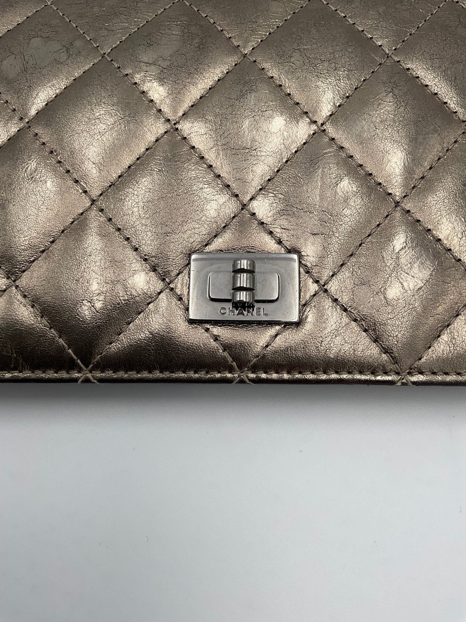 Chanel CHANEL Matèlassè Platinum Wallet - RIMODA