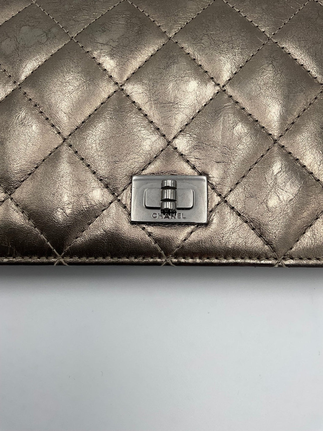 Chanel CHANEL Matèlassè Platinum Wallet - RIMODA