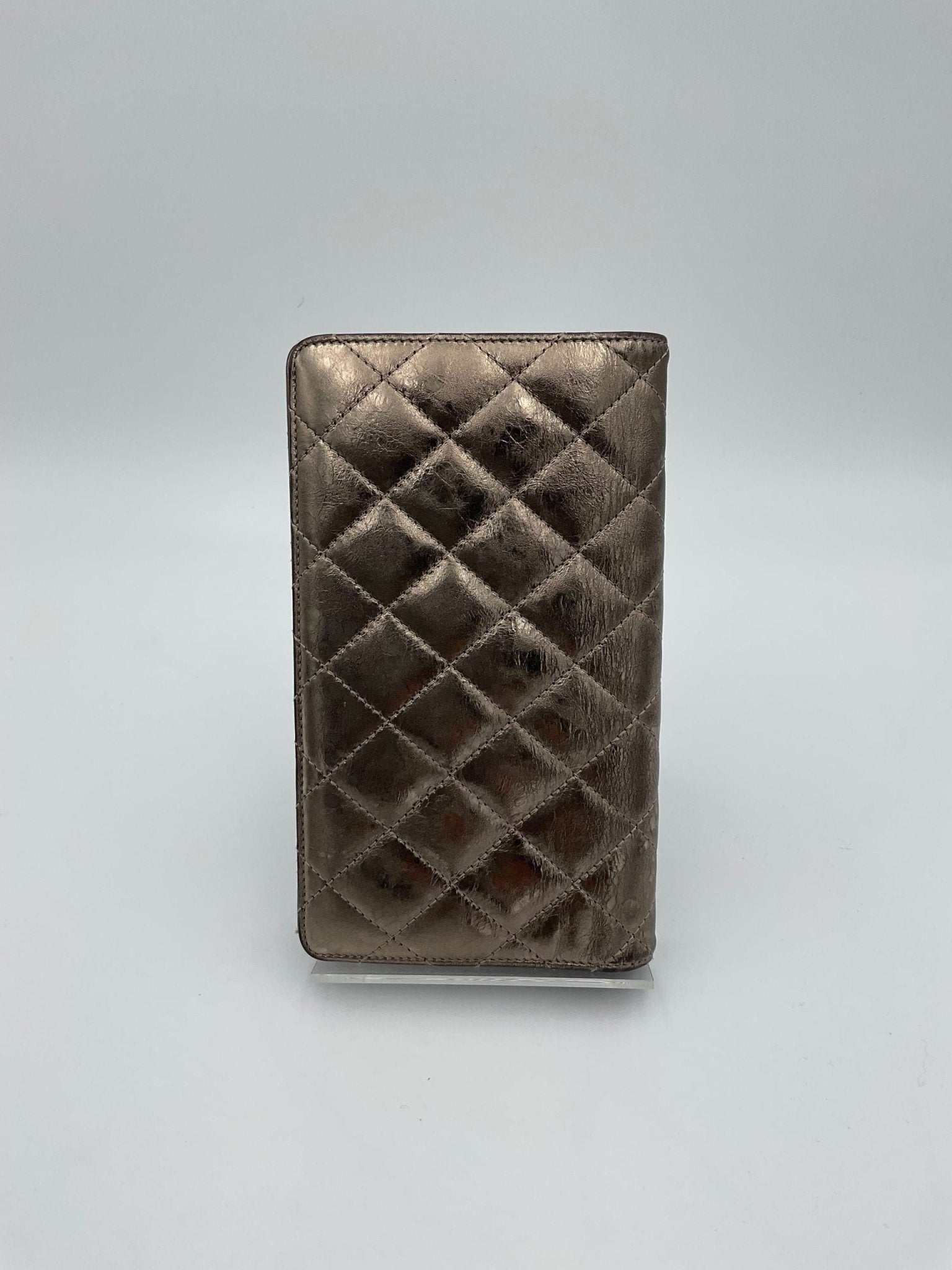 Chanel CHANEL Matèlassè Platinum Wallet - RIMODA