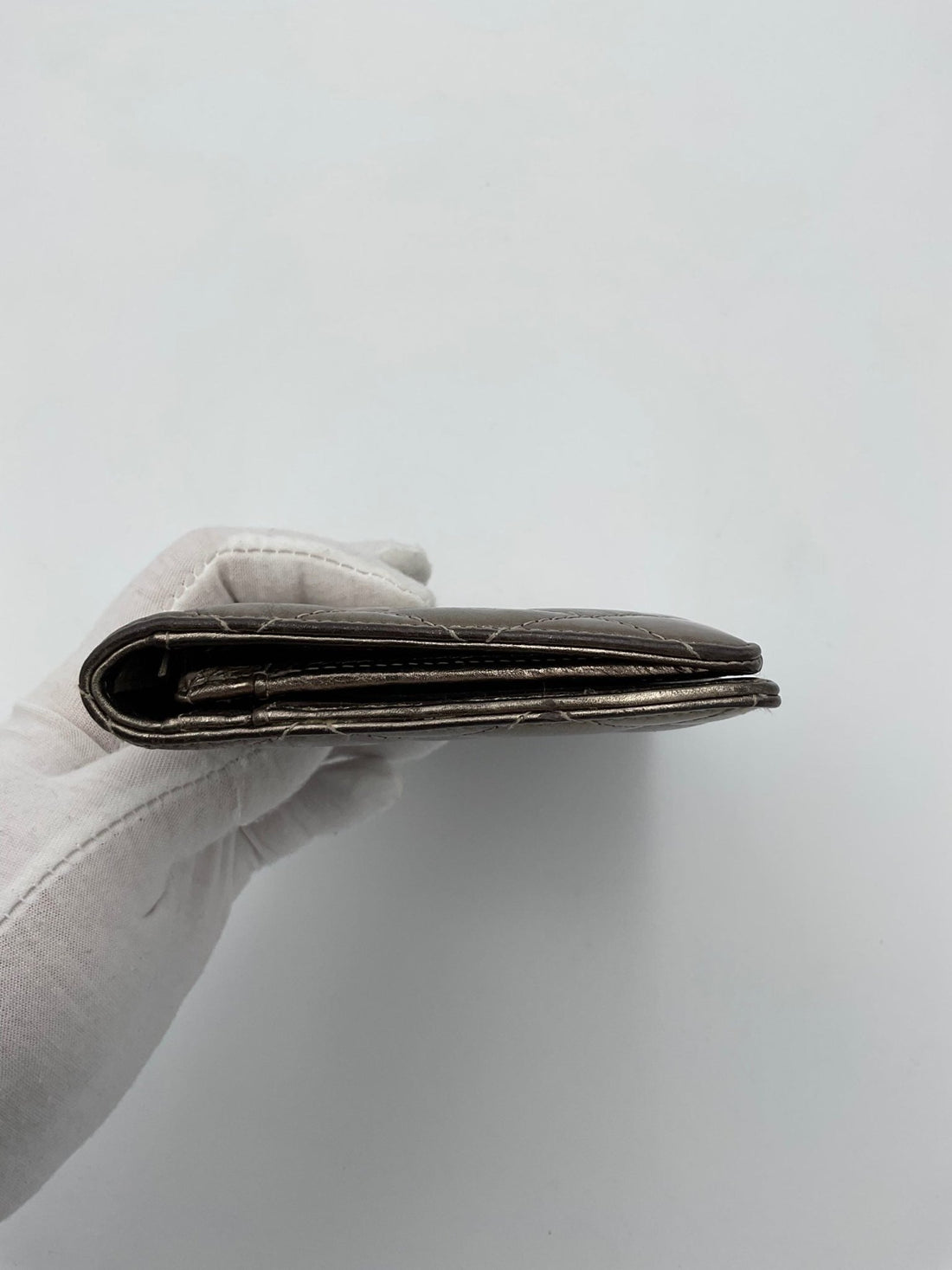 Chanel CHANEL Matèlassè Platinum Wallet - RIMODA