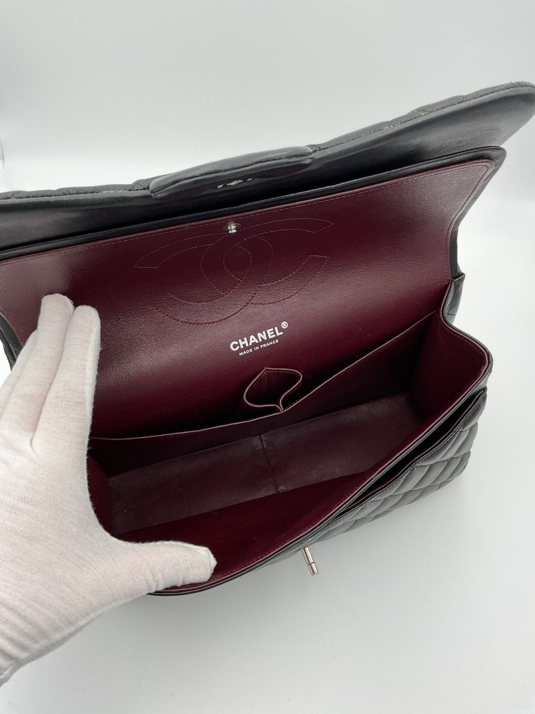 Chanel CHANEL Timeless Classique Jumbo Handbag - RIMODA