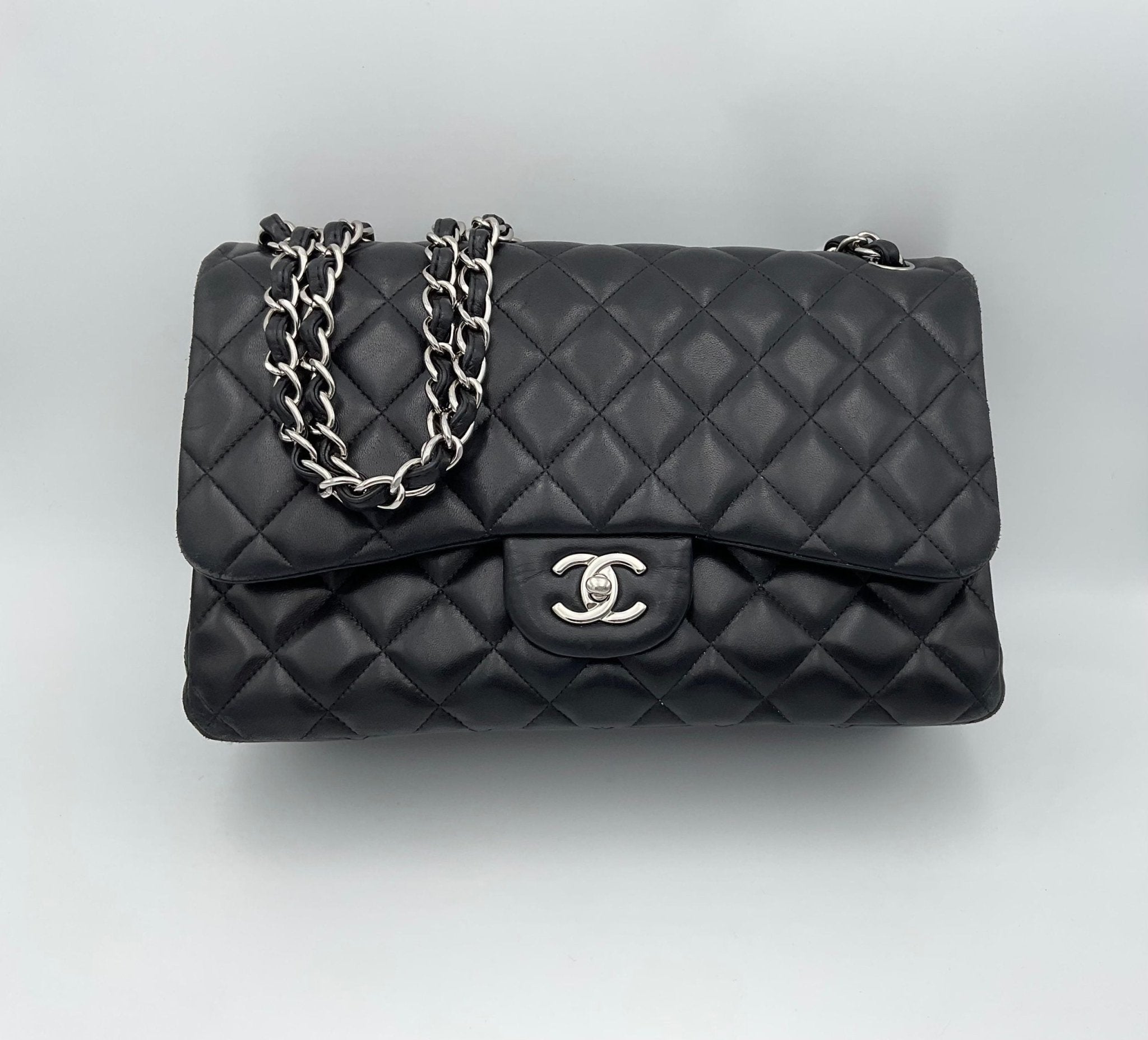 Chanel CHANEL Timeless Classique Jumbo Handbag - RIMODA