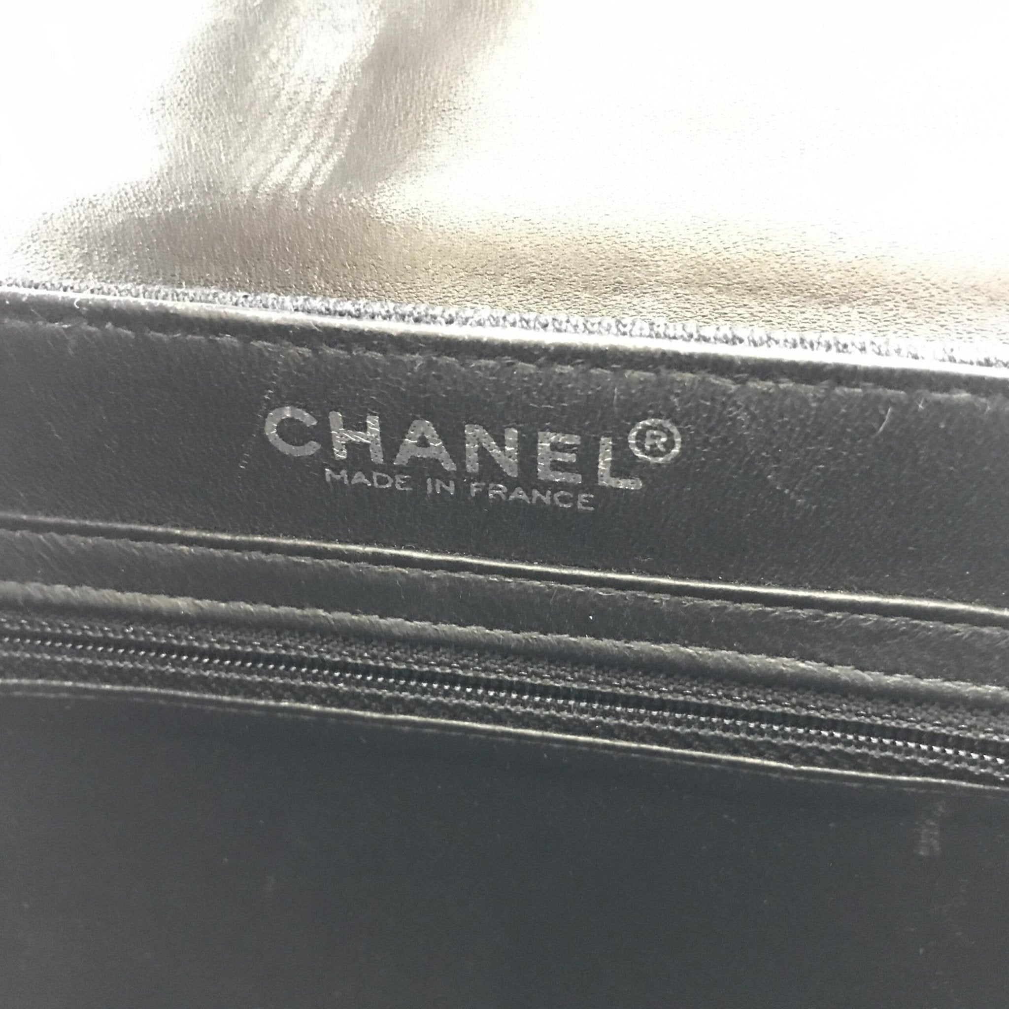 Chanel Chocolate Bar Patent Leather Shoulder Bag - RIMODA