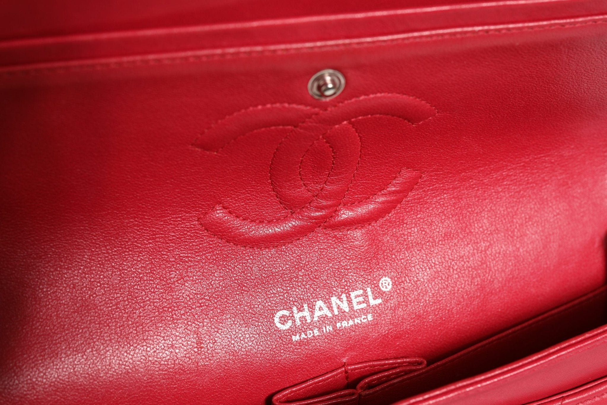 Chanel Classic 25 Medium Flap Bag - RIMODA