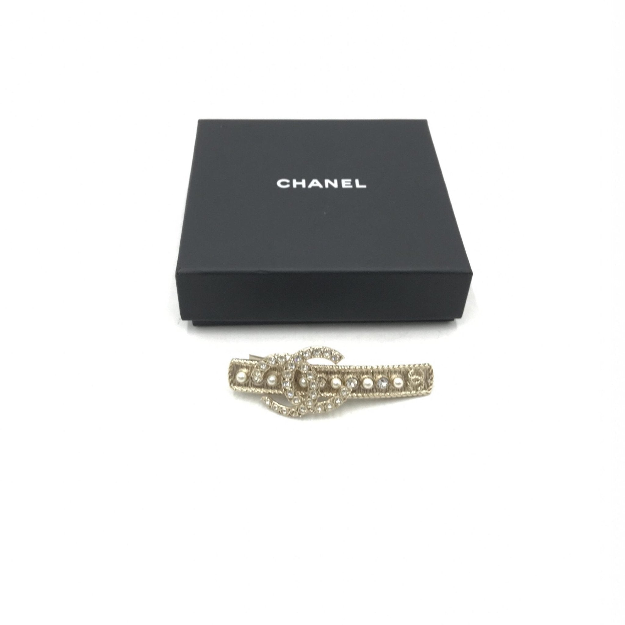 Chanel Crystal Pearl CC Hair Clip - RIMODA