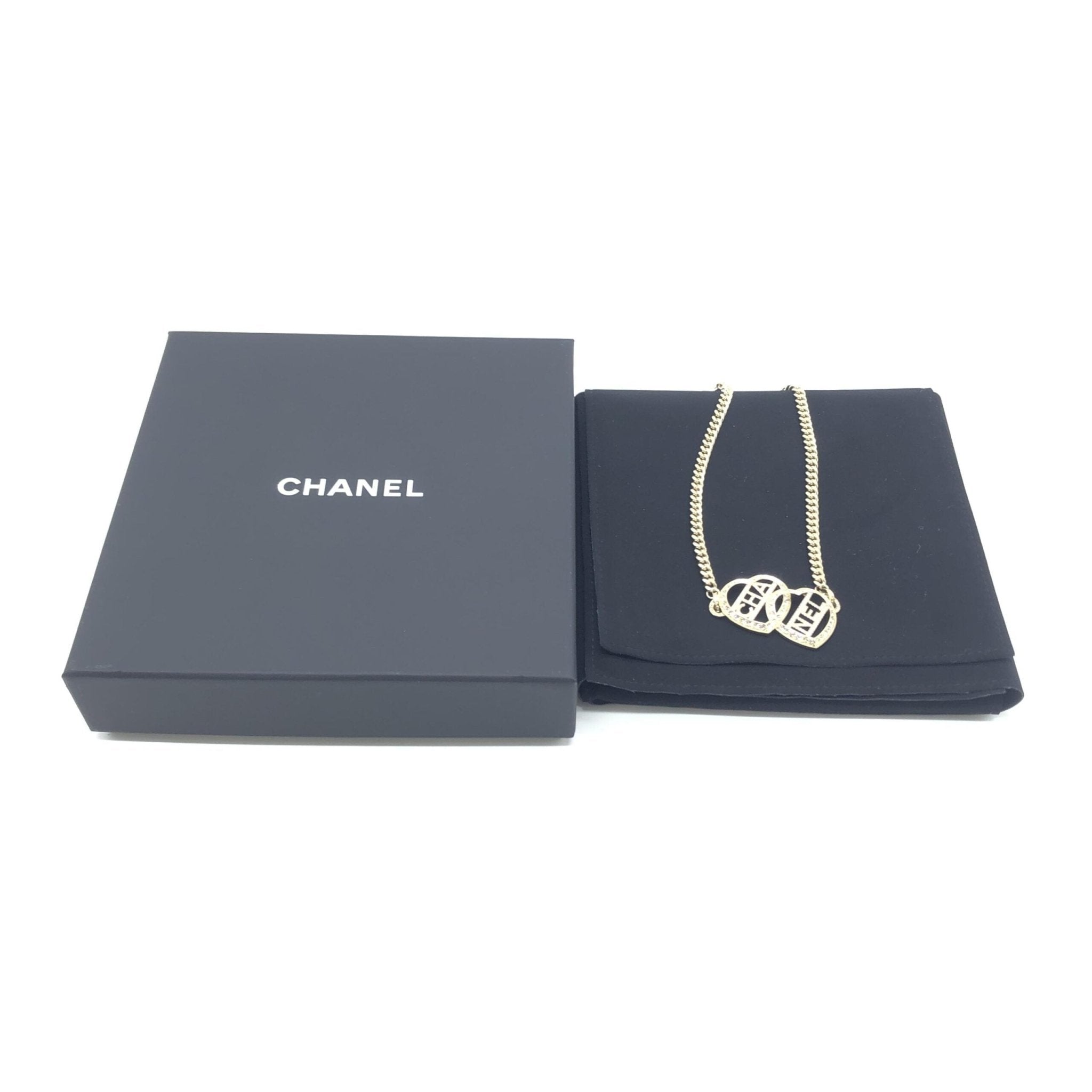 Chanel Gold Tone Heart Choker Necklace With Logo - RIMODA
