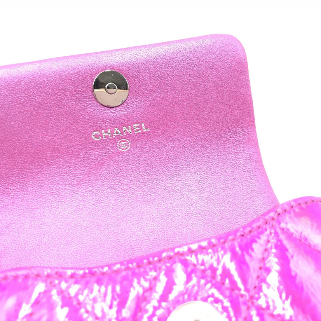 Chanel Iridescent Pink Quilted Leather Pouch - RIMODA