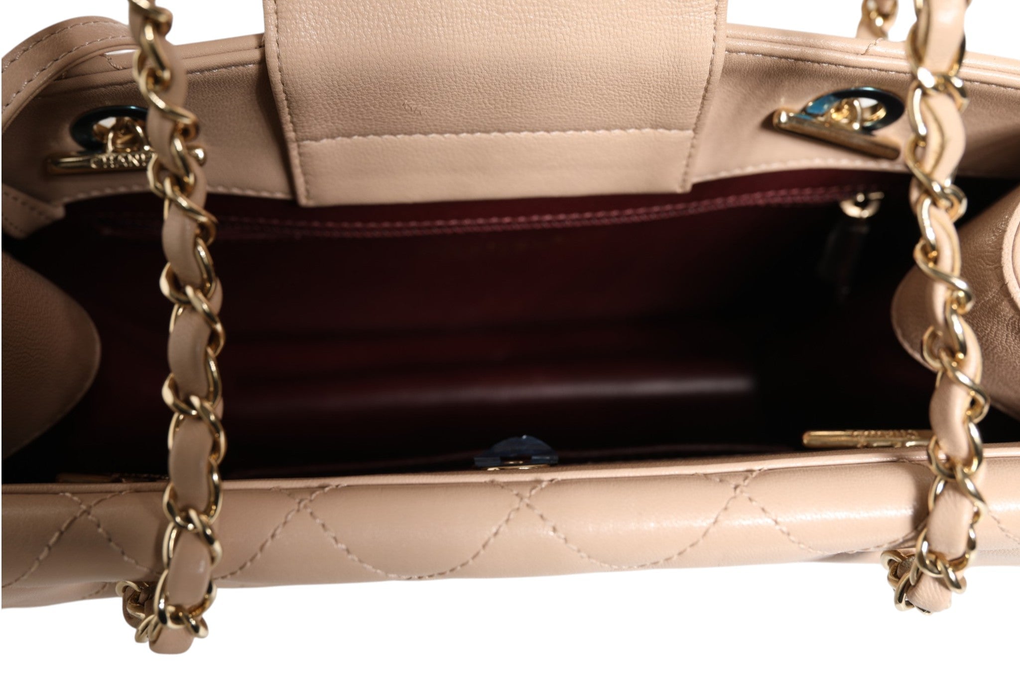 Chanel Quilted Leather Beauty Lock Flap Bag - RIMODA