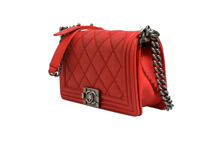 Chanel Red Diamond Stitch Calfskin Leather New Medium Boy Bag - RIMODA