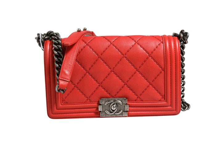 Chanel Red Diamond Stitch Calfskin Leather New Medium Boy Bag - RIMODA