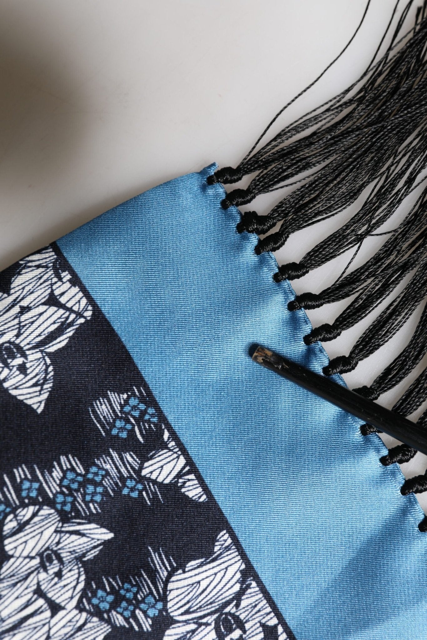 Dolce & Gabbana Black Blue Silk Floral Pattern Fringe 140cm x 16cm Scarf - RIMODA