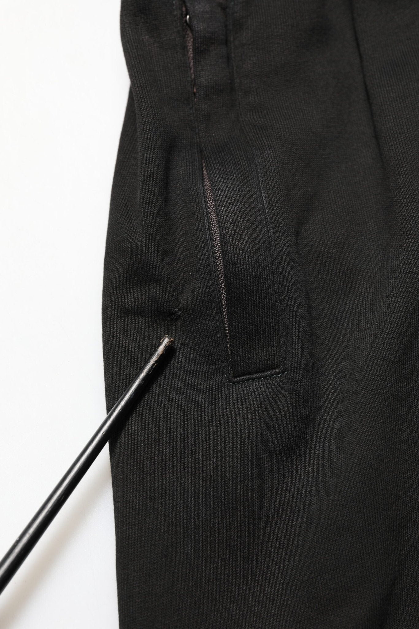 Dolce & Gabbana Black Cotton DG Logo Men Jogger Pants - RIMODA