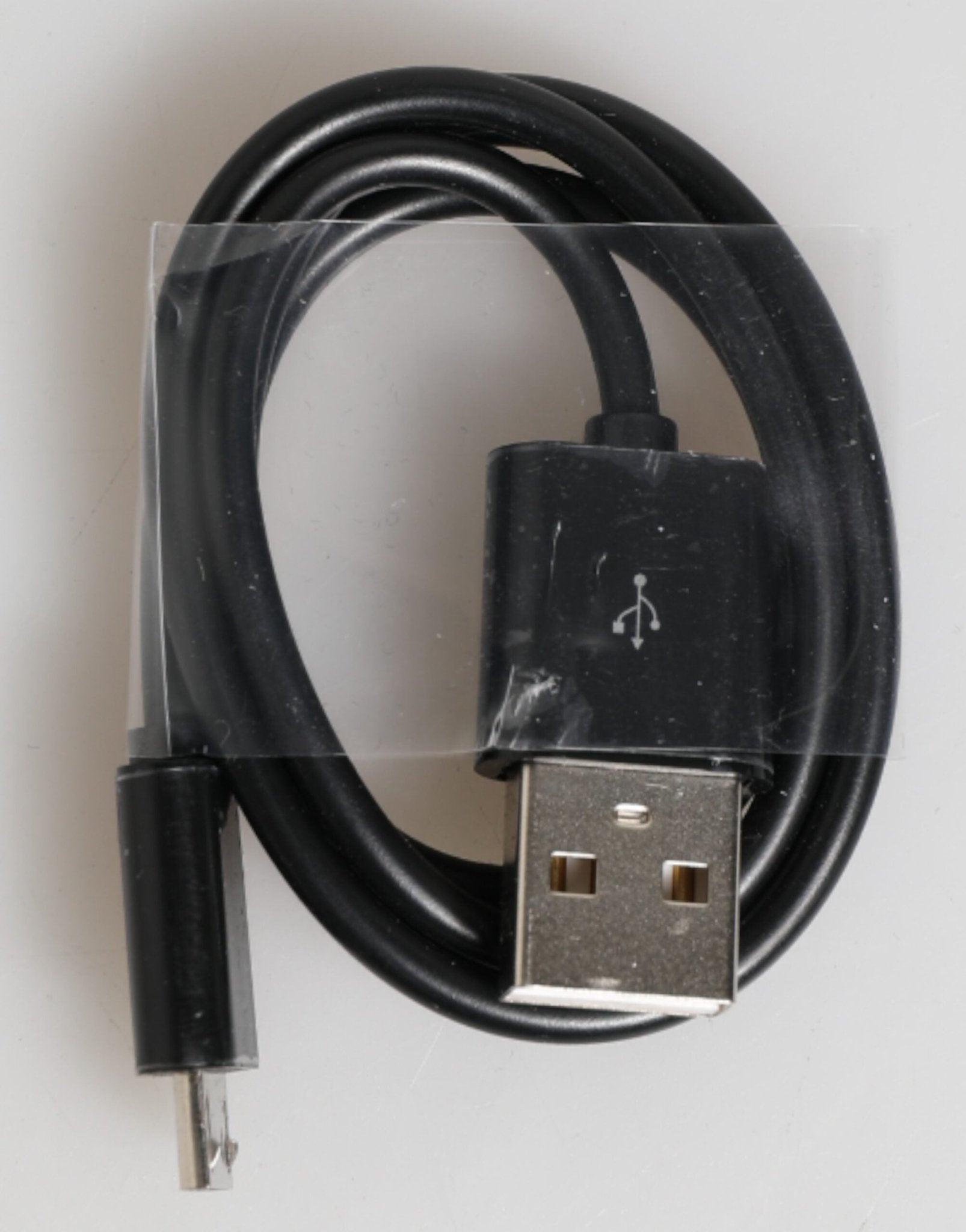 Dolce & Gabbana Black Leather Exotic Skin 3000mAh Power Bank Charger USB - RIMODA