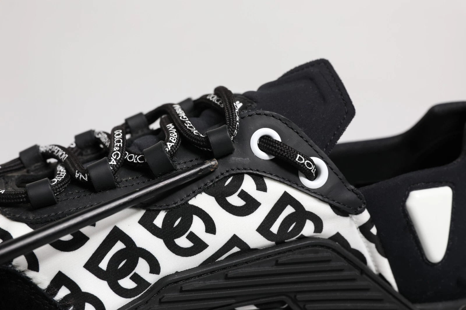 Dolce & Gabbana Black Logo Lace Up Low Top NS1 Sneakers - RIMODA