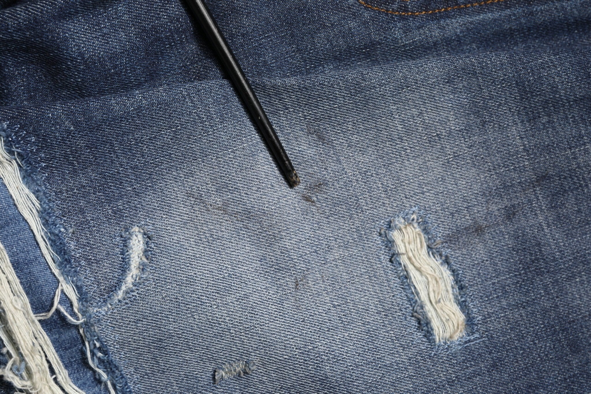 Dolce & Gabbana Blue Washed Tattered Cotton Men Jeans - RIMODA