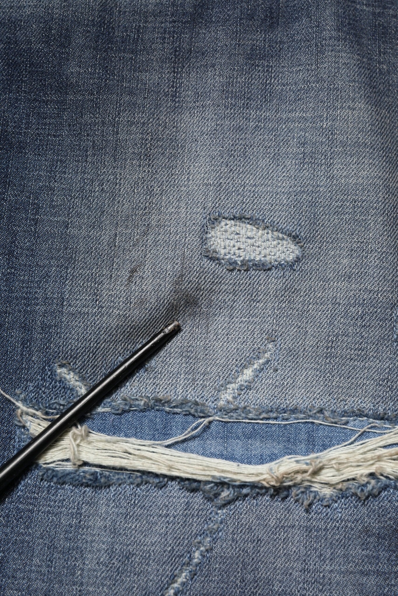 Dolce & Gabbana Blue Washed Tattered Cotton Men Jeans - RIMODA