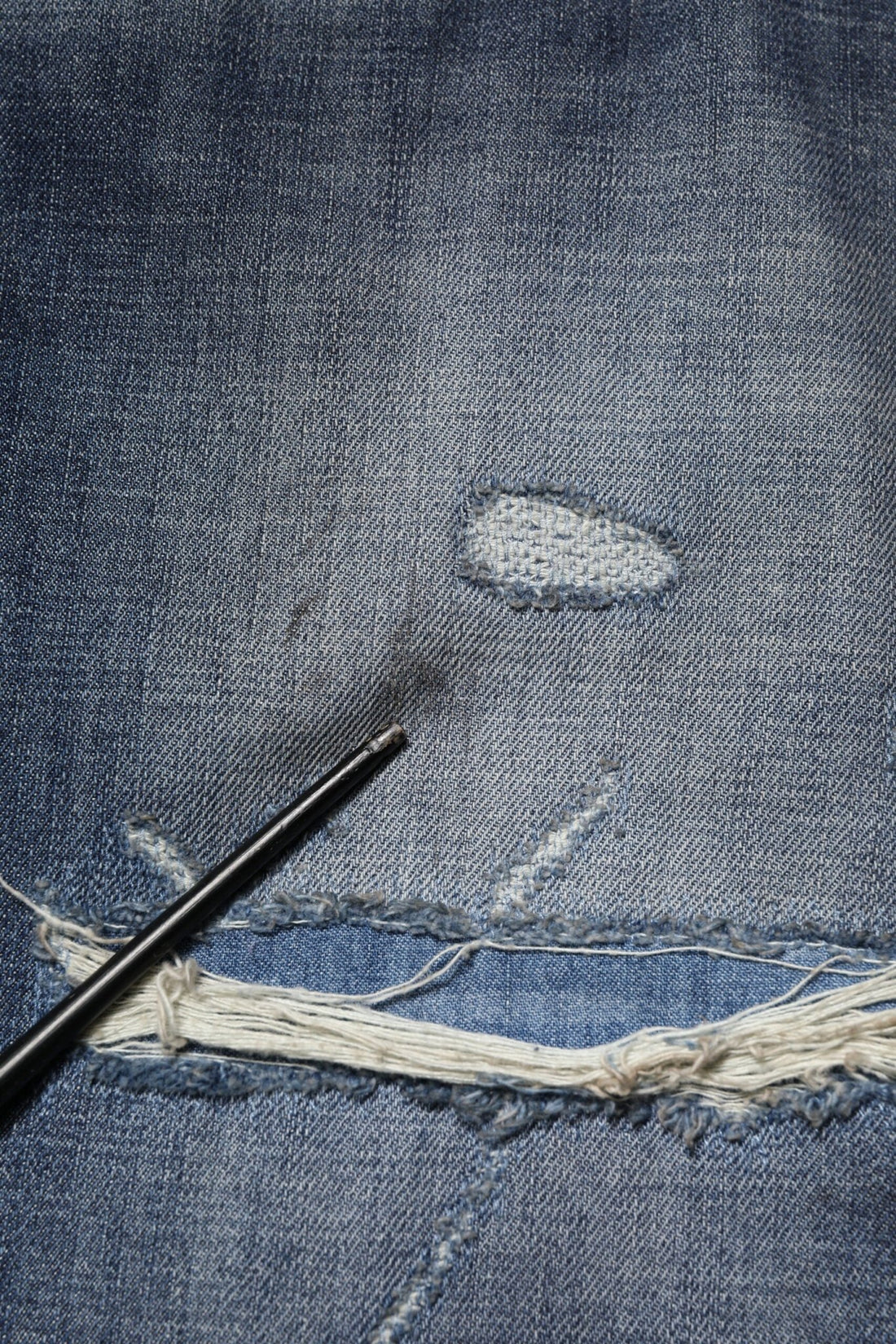 Dolce & Gabbana Blue Washed Tattered Cotton Men Jeans - RIMODA