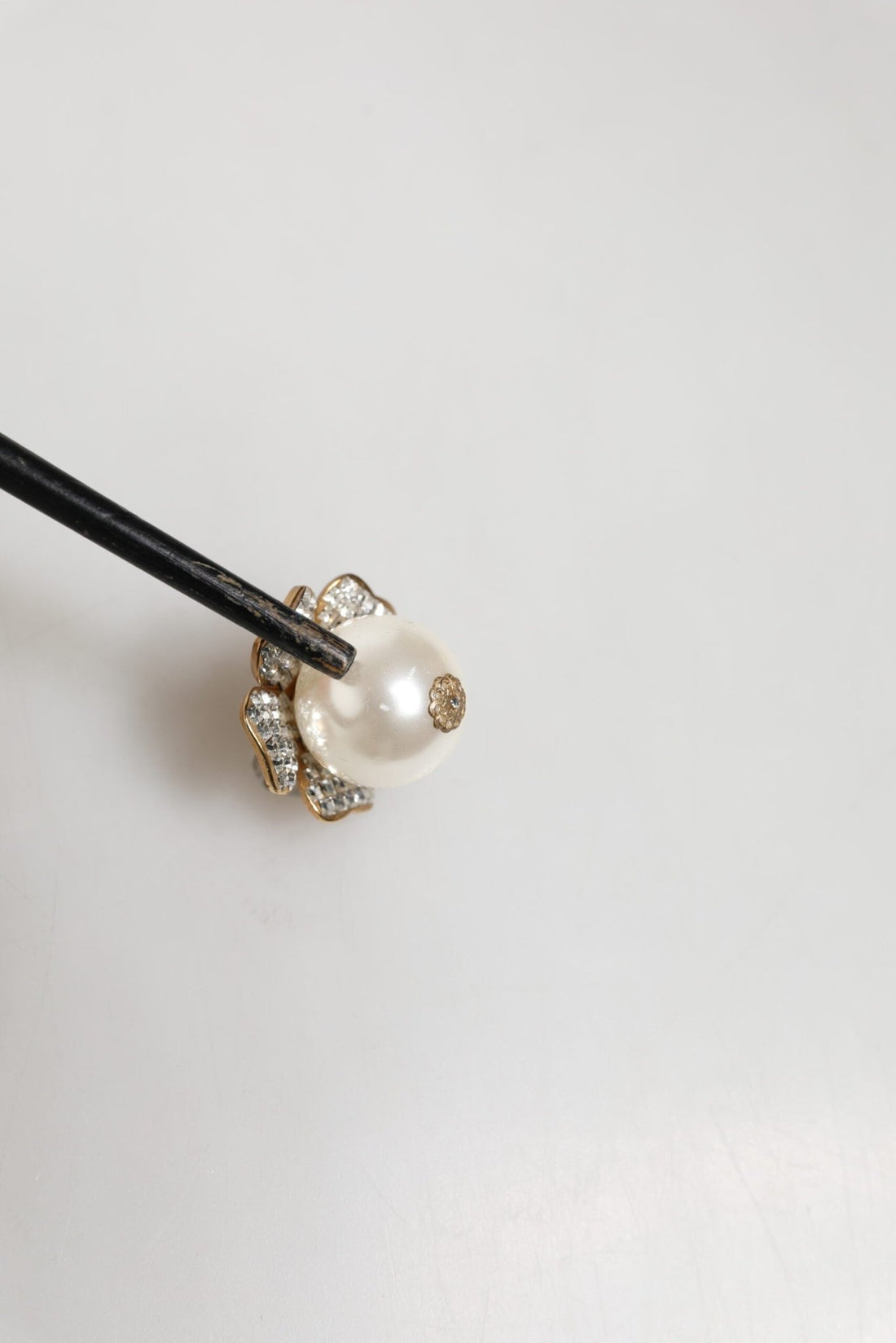 Dolce & Gabbana Gold Tone Maxi Faux Pearl Floral Clip-on Jewelry Earrings - RIMODA