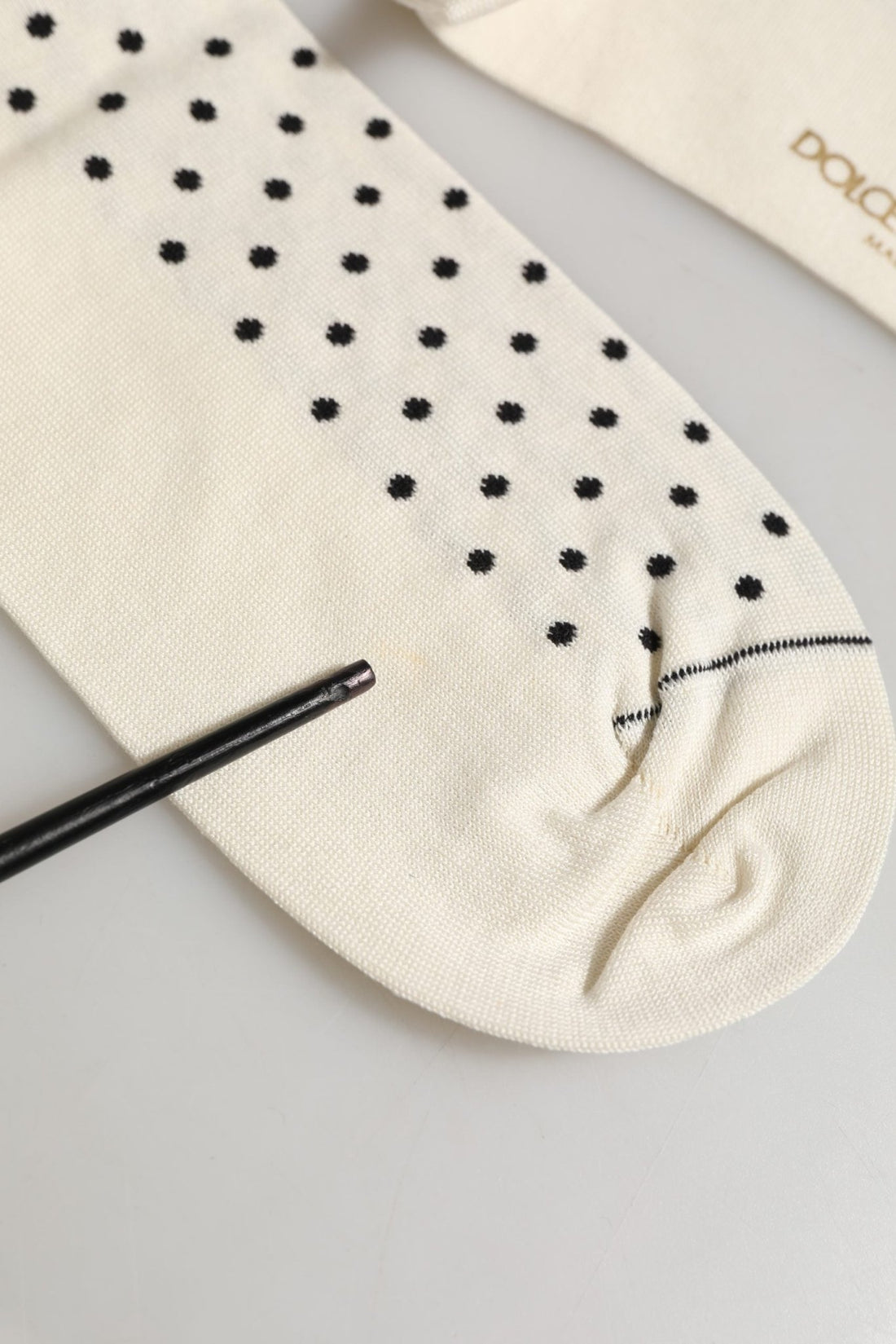 Dolce & Gabbana Off White Cotton Polka Dot Mid Calf Accessory Socks - RIMODA