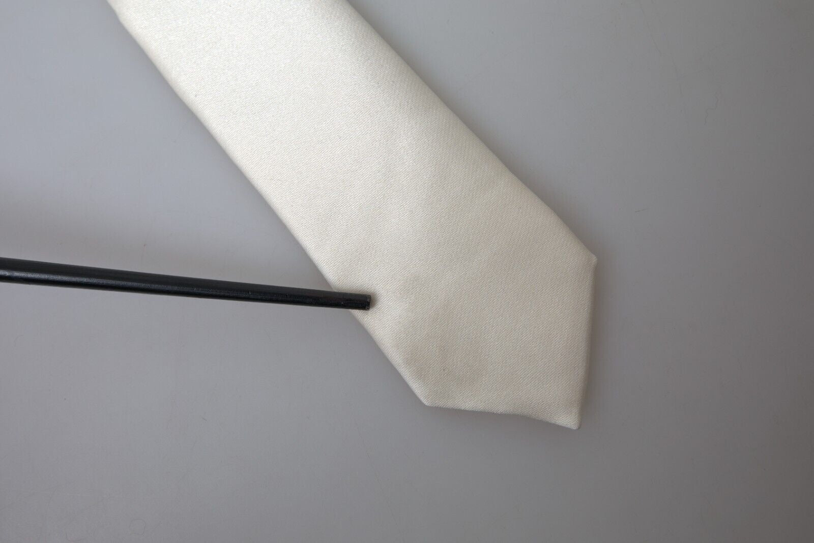 Dolce & Gabbana Off White Satin Silk Classic Men Necktie - RIMODA