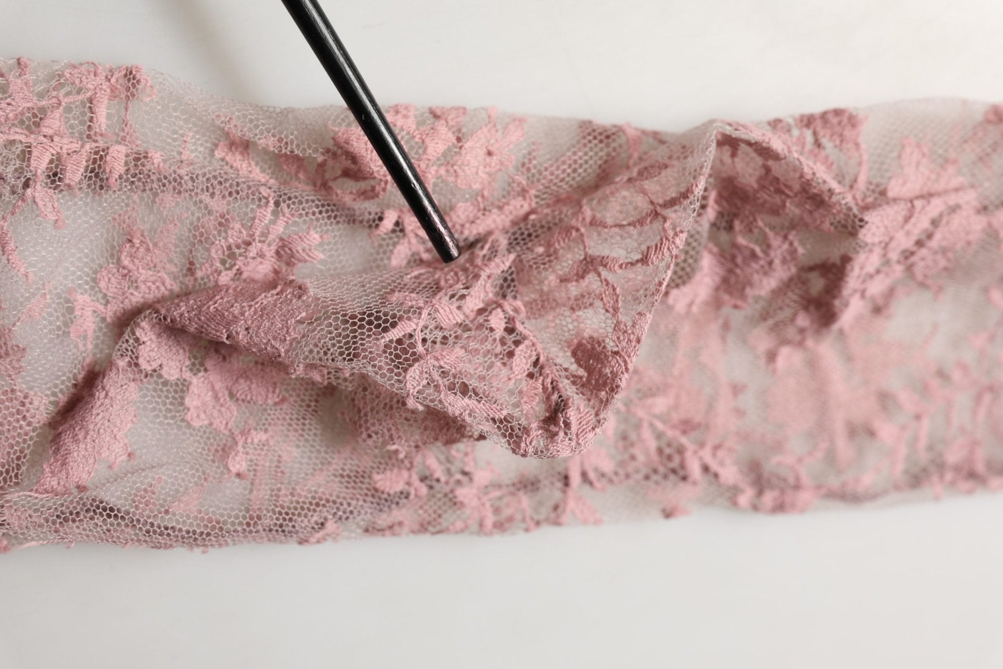 Dolce & Gabbana Pink Floral Lace Tights Stockings Pantyhose Socks - RIMODA