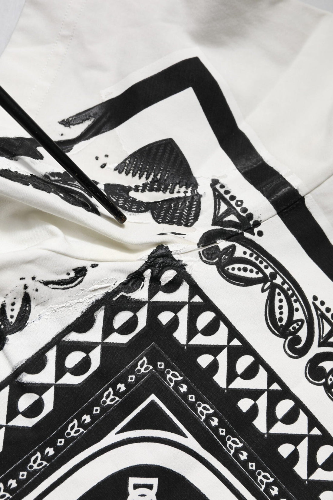 Dolce & Gabbana White Bandana Cotton Men Crew Neck T-shirt - RIMODA