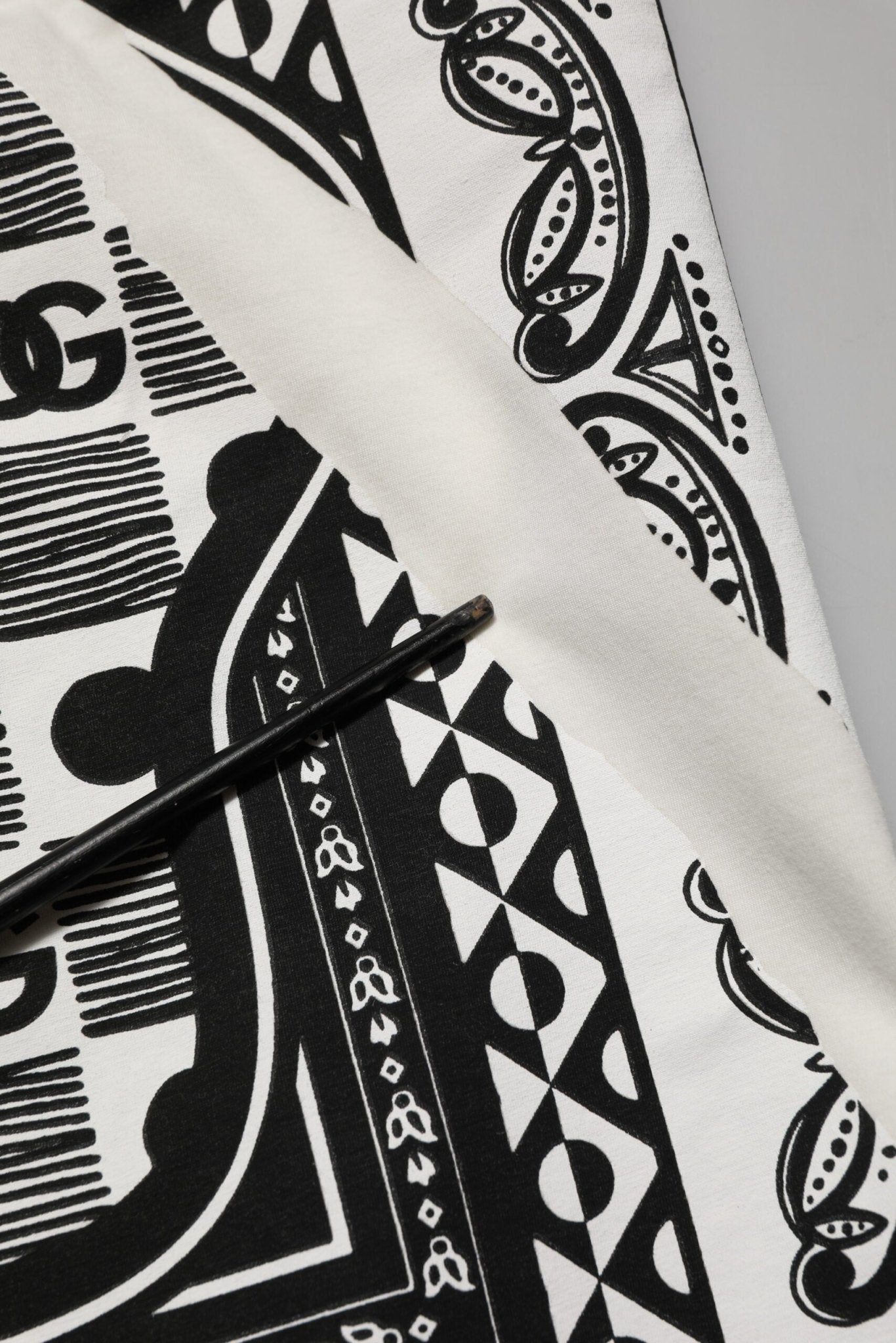Dolce & Gabbana White Cotton Logo Bandana Print Men T-shirt - RIMODA