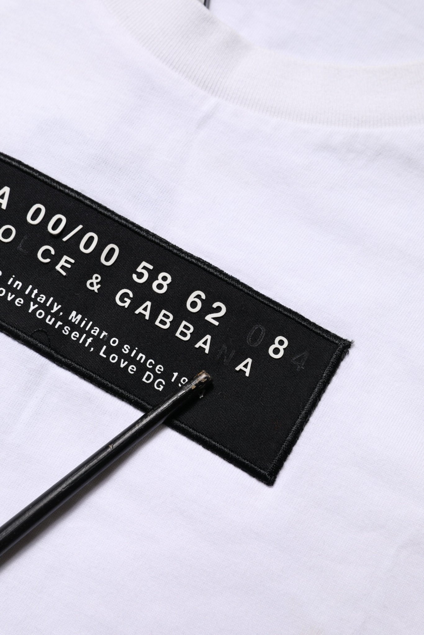 Dolce & Gabbana White Cotton Logo Patch Crew Neck T-shirt - RIMODA