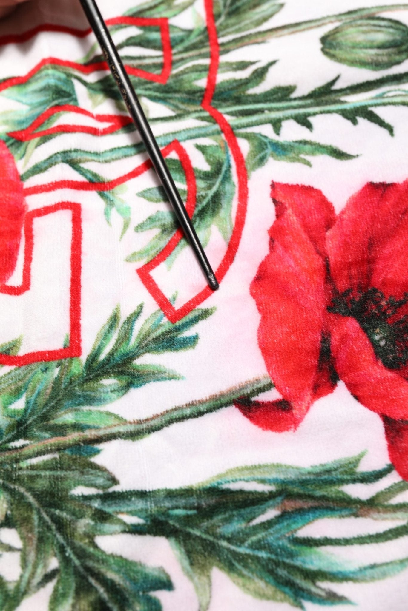 Dolce & Gabbana White Floral Poppy Print DG Logo Beach Towel - RIMODA
