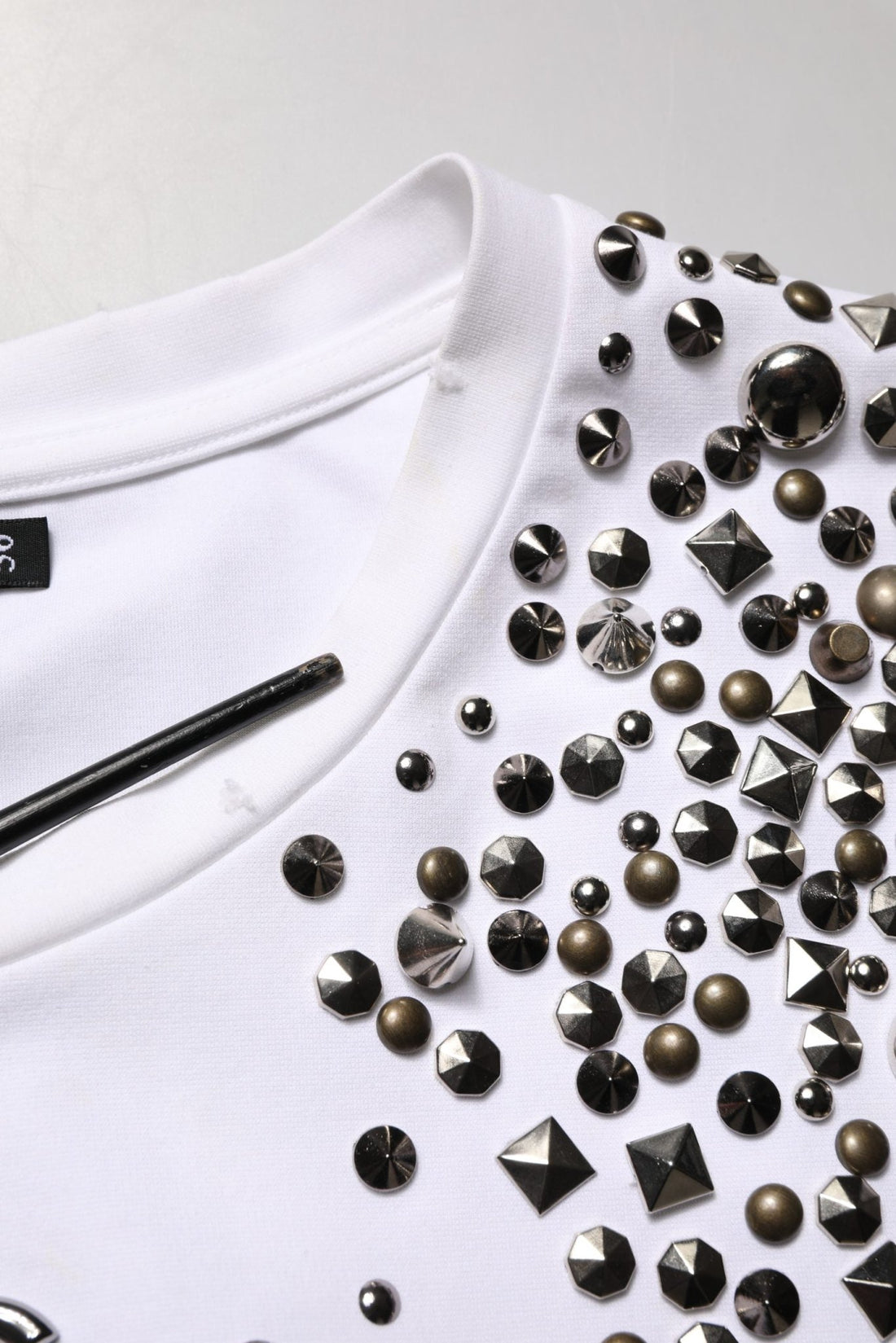 Dolce & Gabbana White Rhinestones Sleeveless Round Neck T-shirt - RIMODA